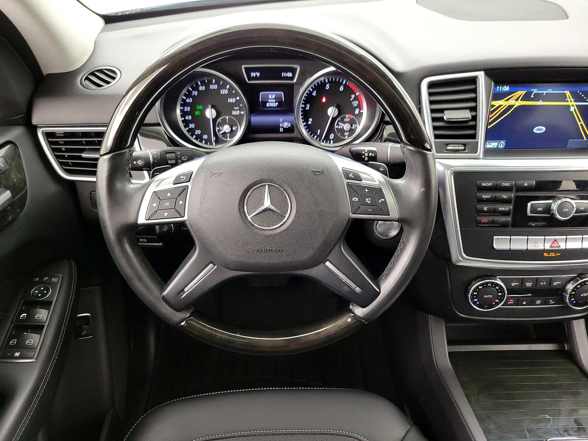 Thumbnail: 2015 Mercedes-Benz M-Class - 10