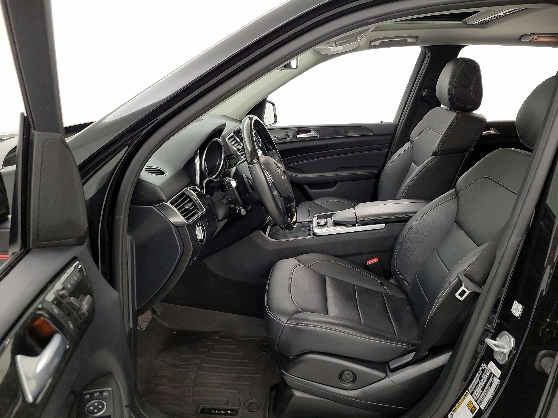 Thumbnail: 2015 Mercedes-Benz M-Class - 11