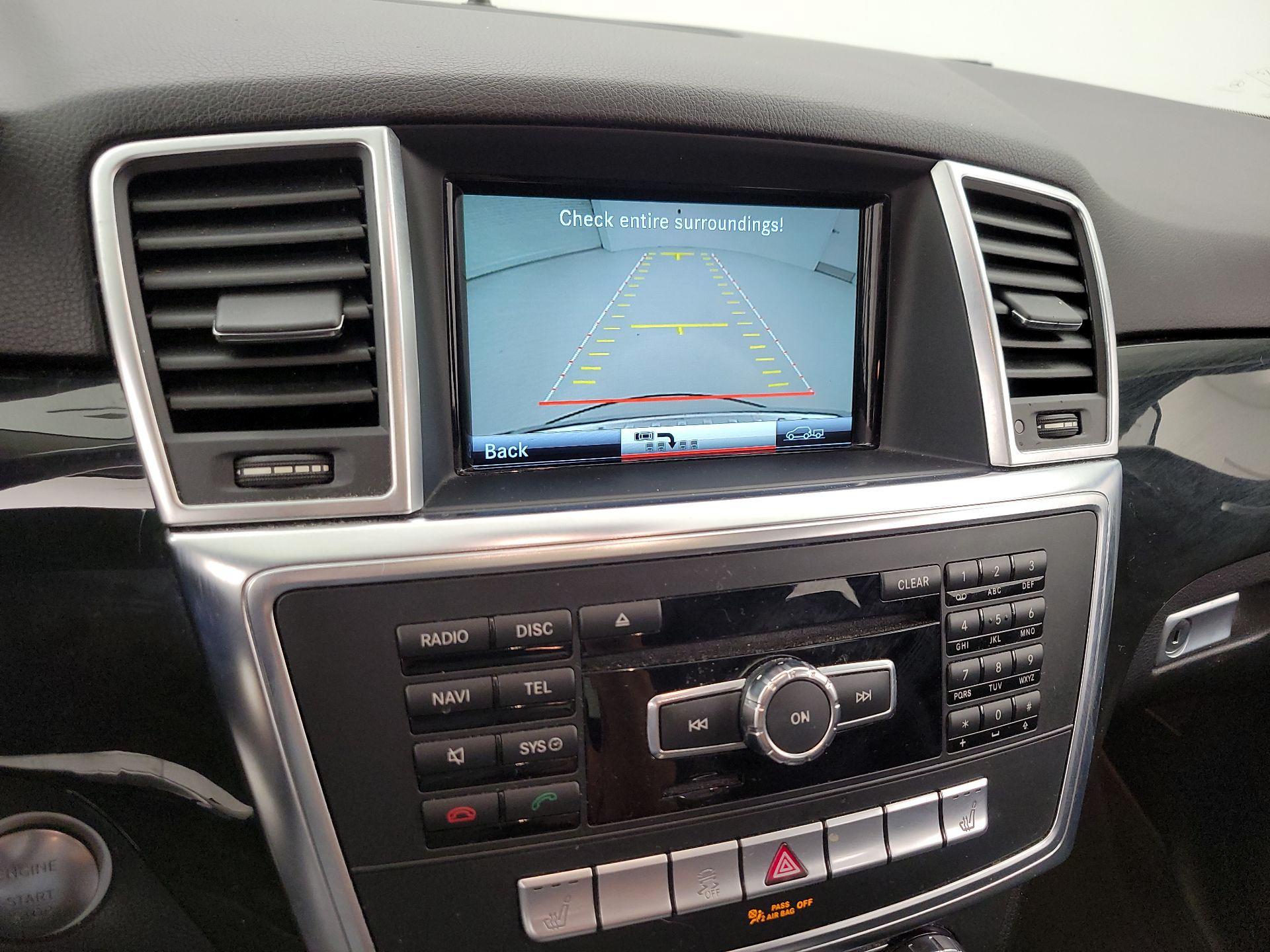 Thumbnail: 2015 Mercedes-Benz M-Class - 15