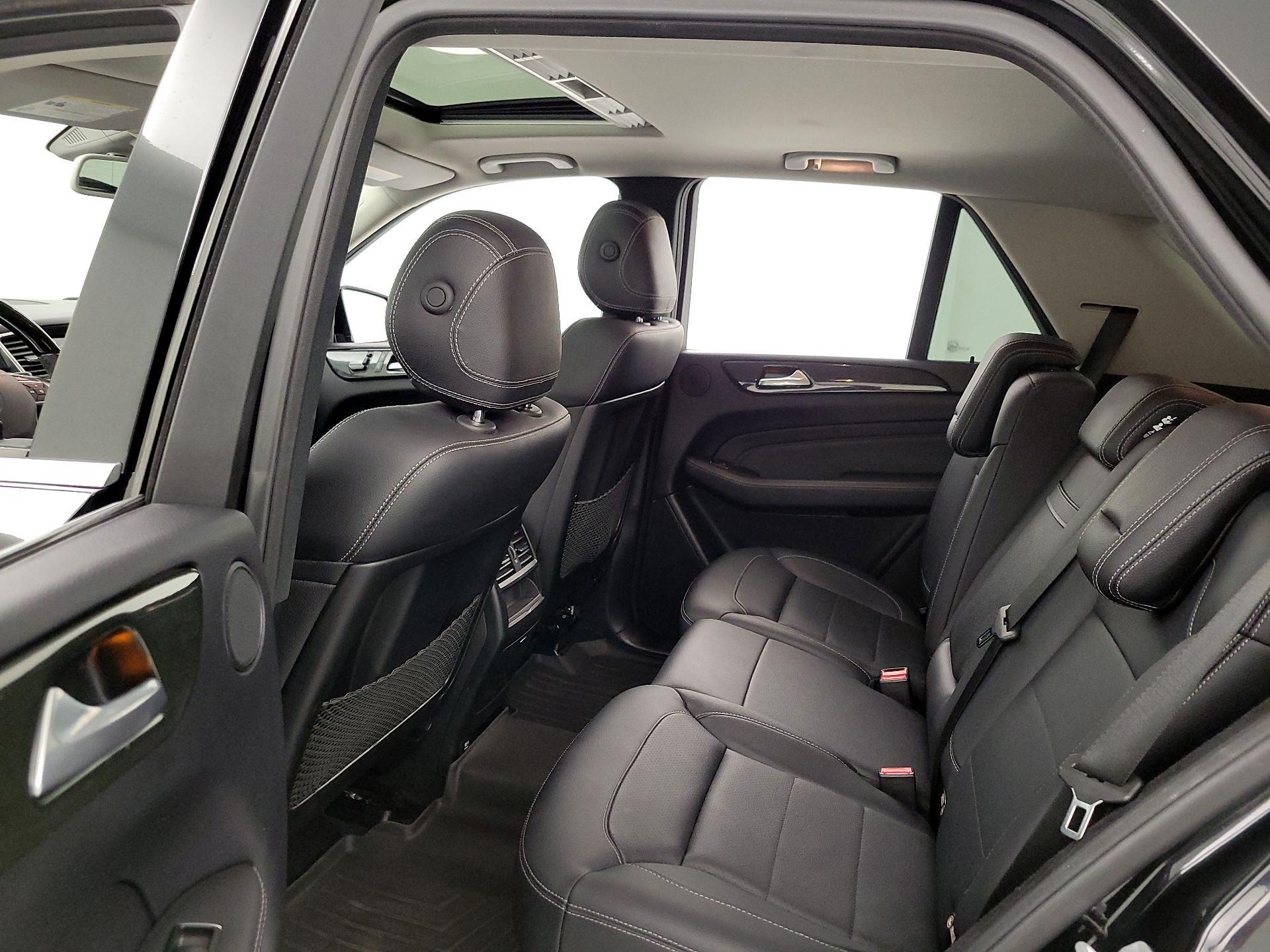 Thumbnail: 2015 Mercedes-Benz M-Class - 20