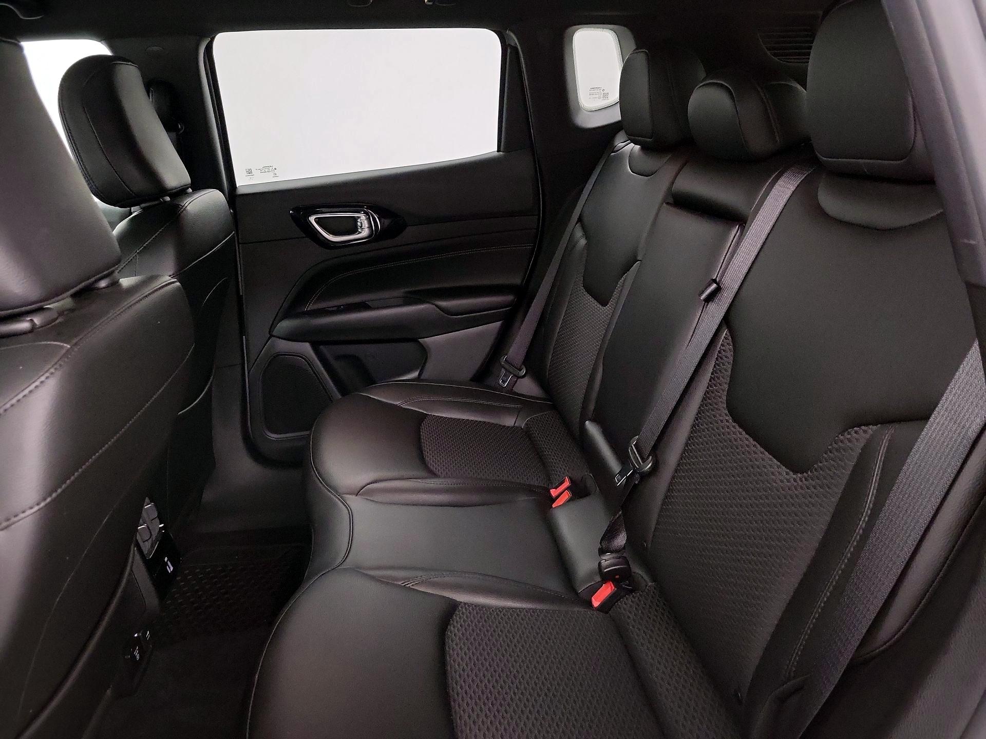 Thumbnail: 2022 Jeep Compass - 19
