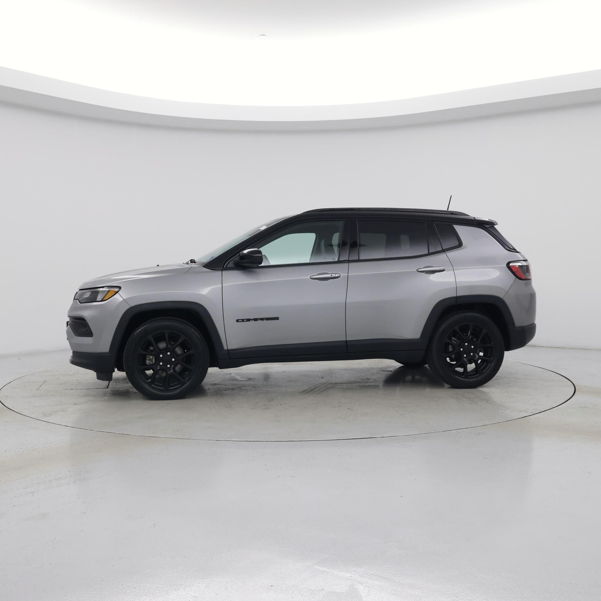 Thumbnail: 2022 Jeep Compass - 3