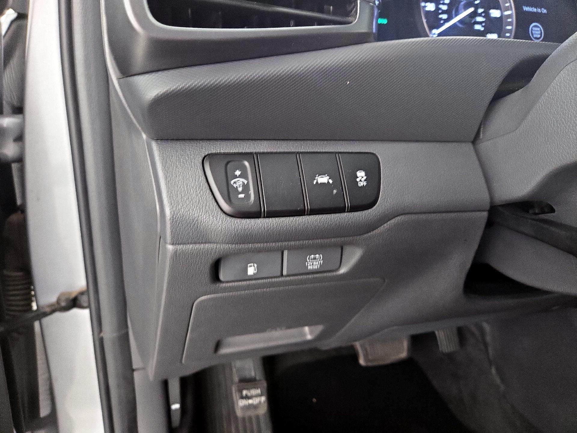 Thumbnail: 2020 Hyundai Ioniq - 13