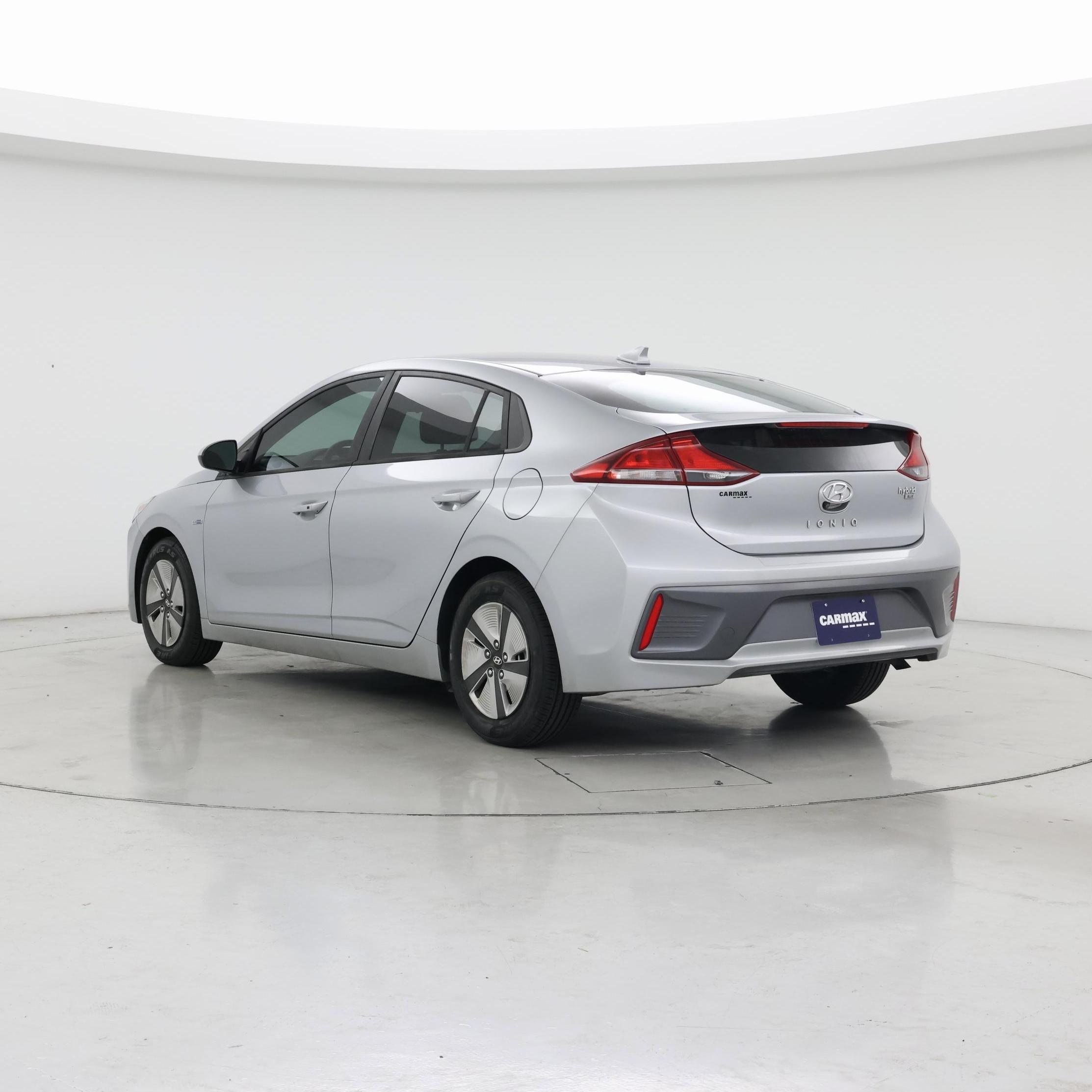 Thumbnail: 2020 Hyundai Ioniq - 2