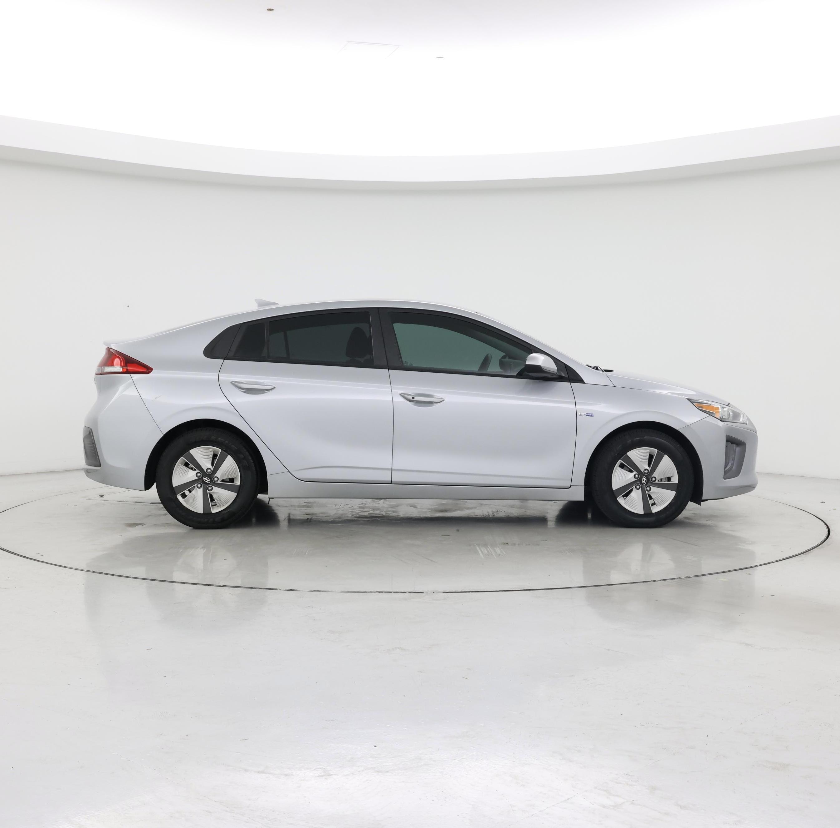Thumbnail: 2020 Hyundai Ioniq - 7