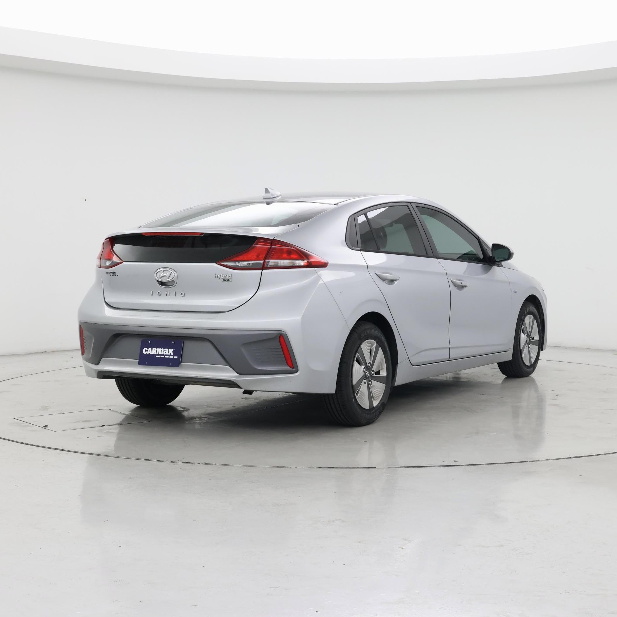 Thumbnail: 2020 Hyundai Ioniq - 8