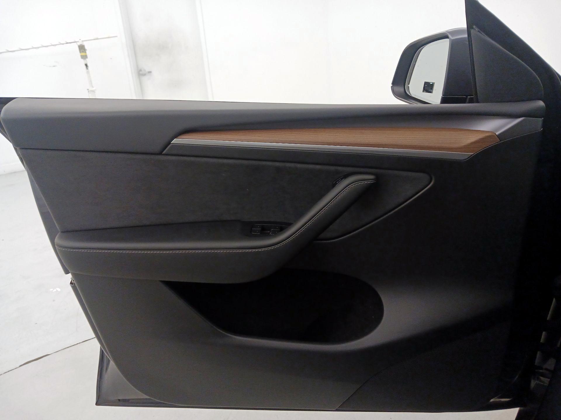 Thumbnail: 2023 Tesla Model Y - 12