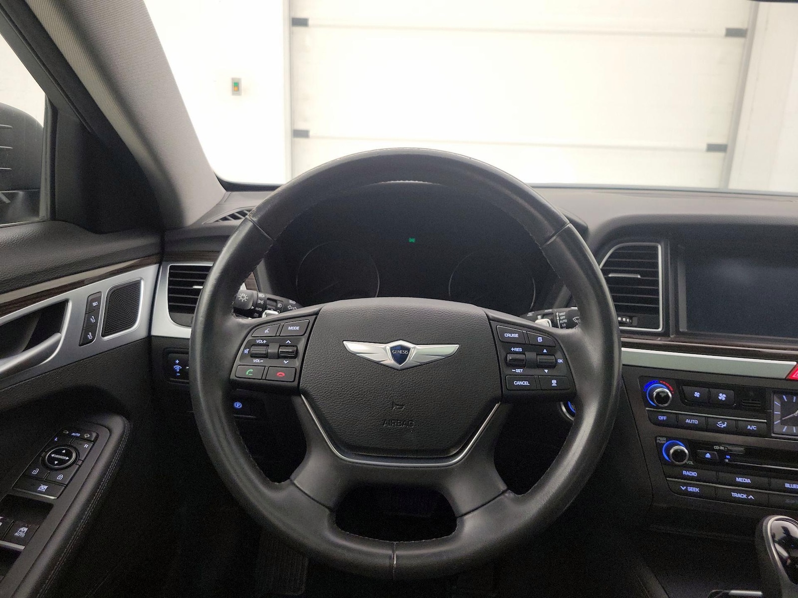 2016 Hyundai Genesis Base - Photo 11