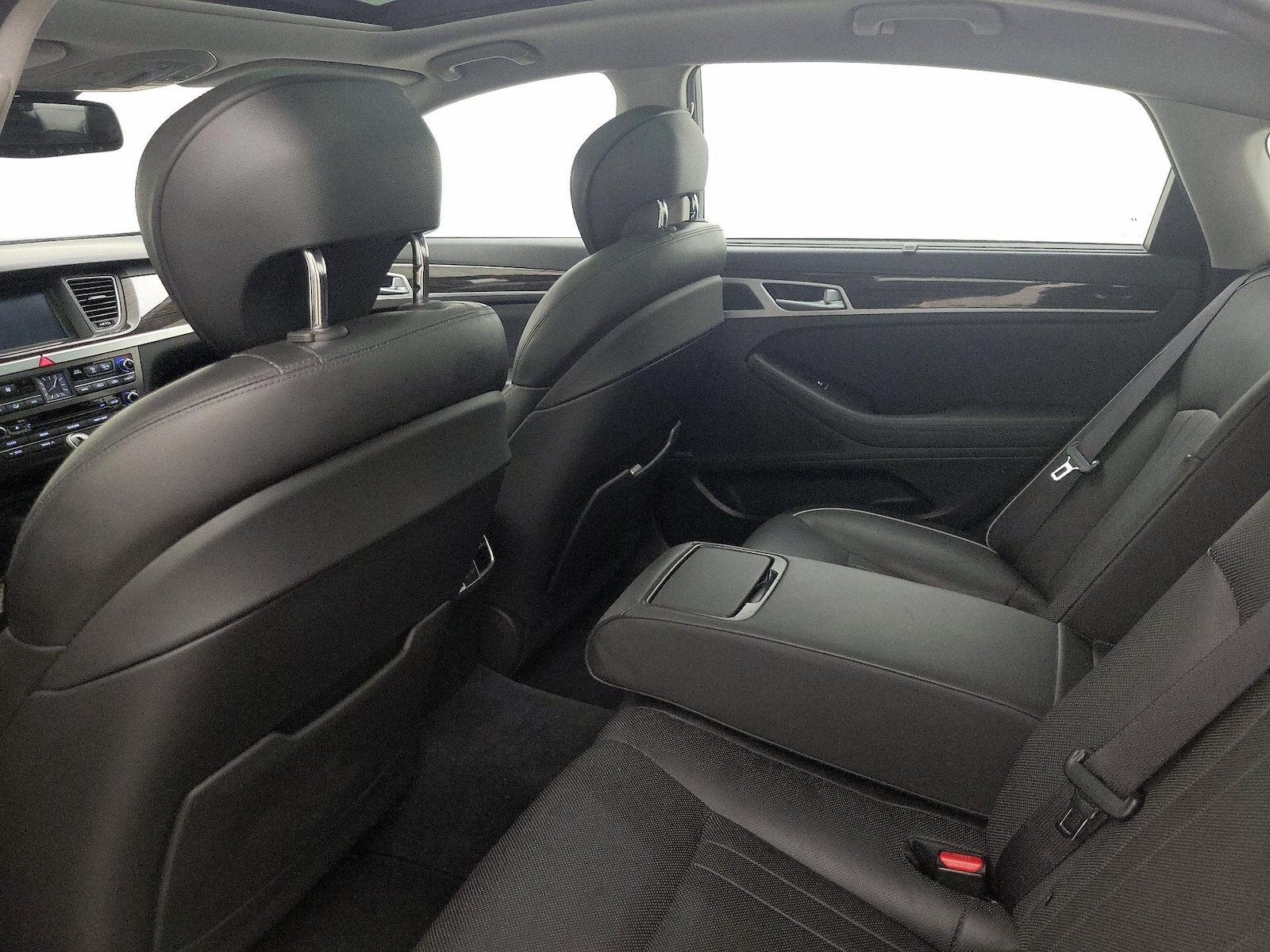 2016 Hyundai Genesis Base - Photo 22