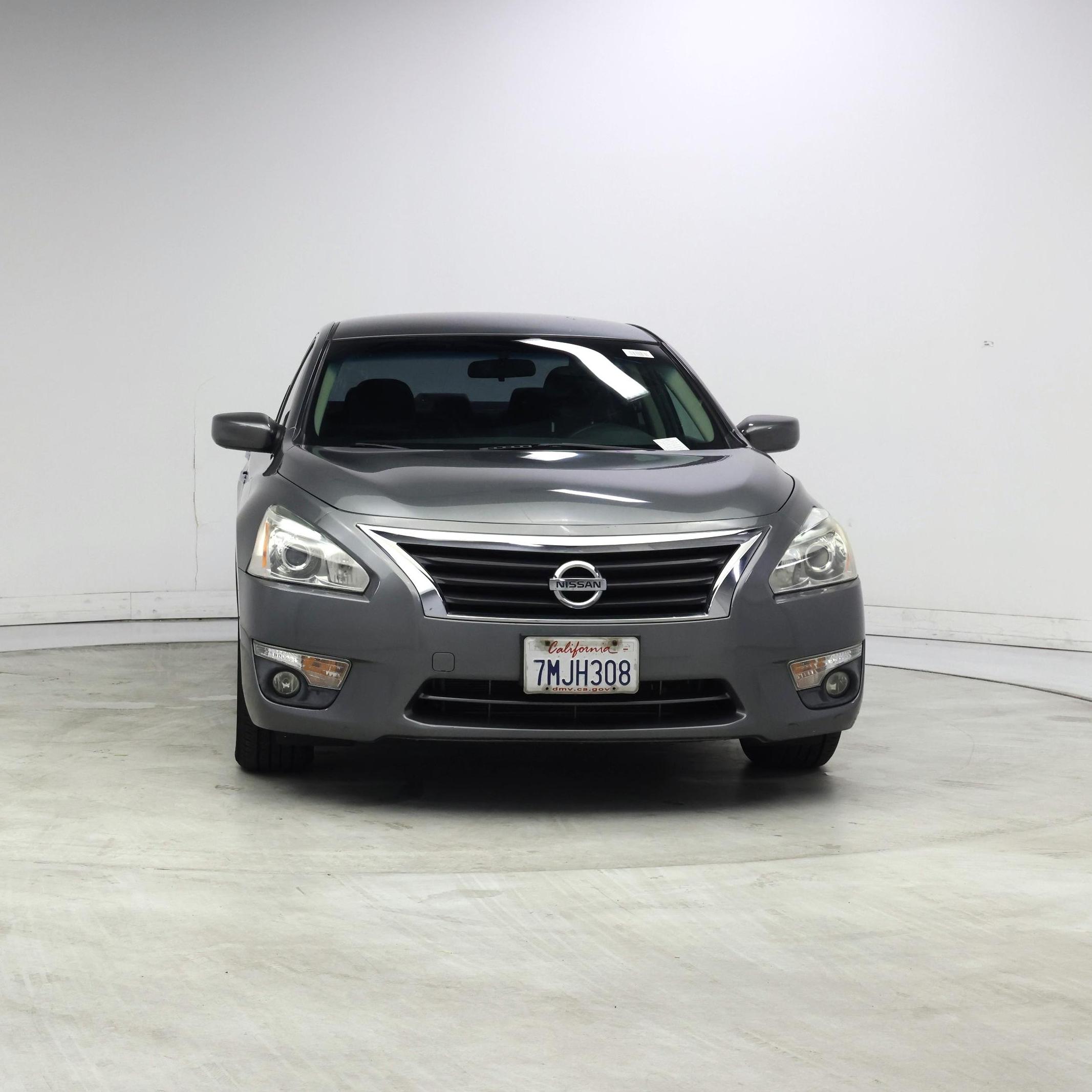 Thumbnail: 2015 Nissan Altima - 5