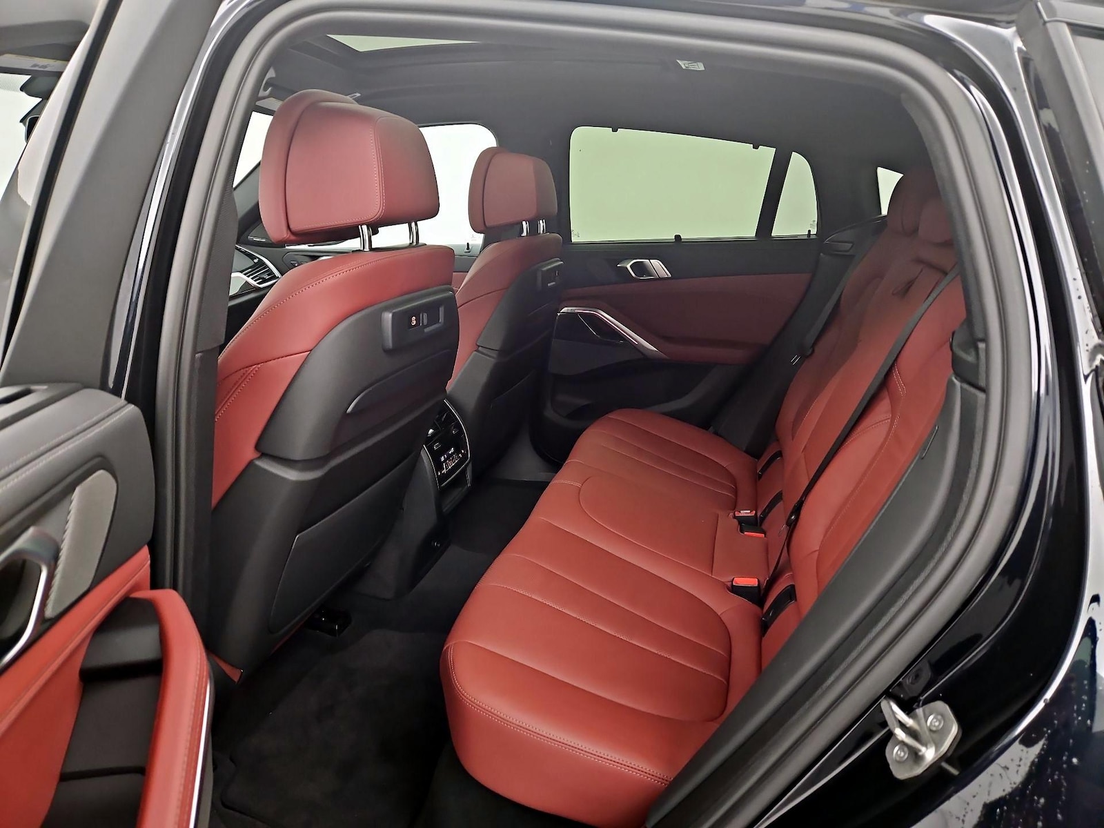 2022 BMW X6 M50i - Photo 22