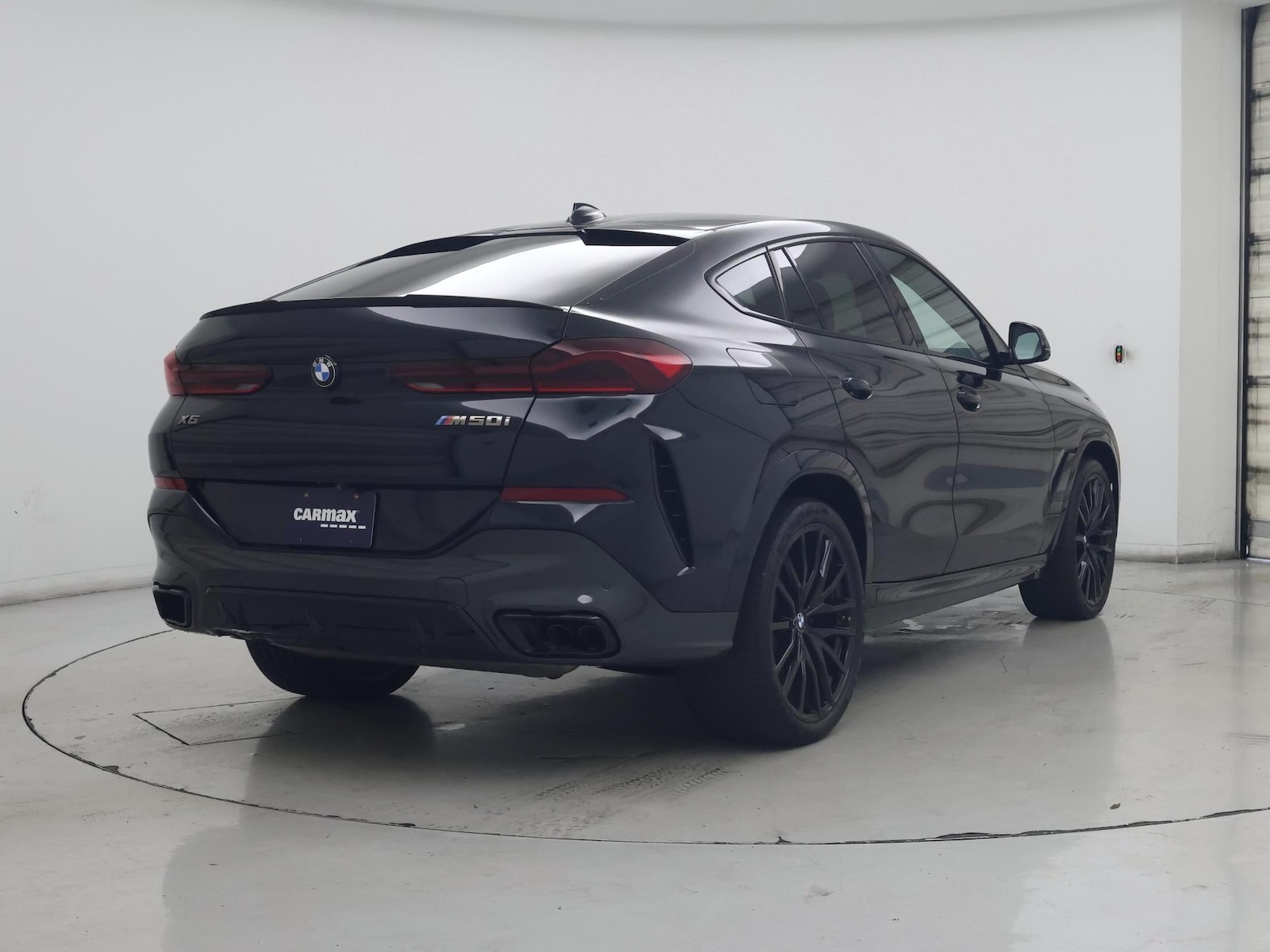 2022 BMW X6 M50i - Photo 9