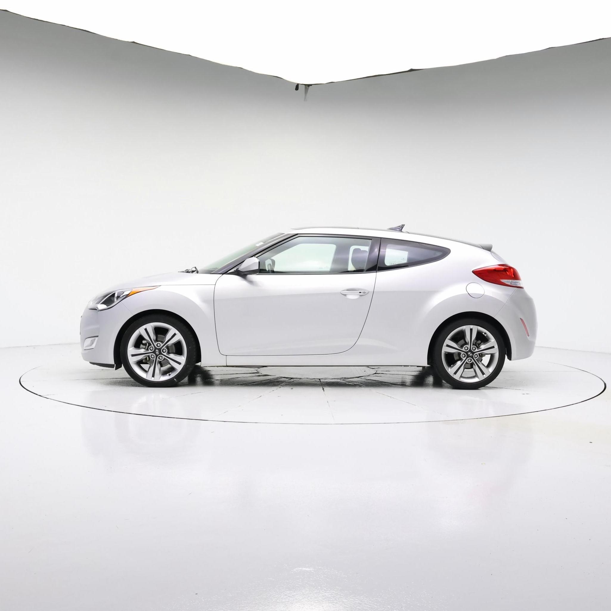 Thumbnail: 2017 Hyundai Veloster - 3
