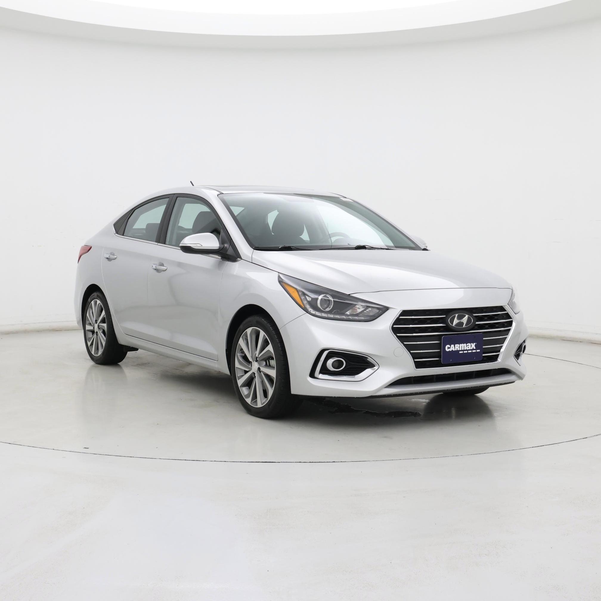 Silver 2022 Hyundai Accent Sedan Front-Wheel Drive Automatic