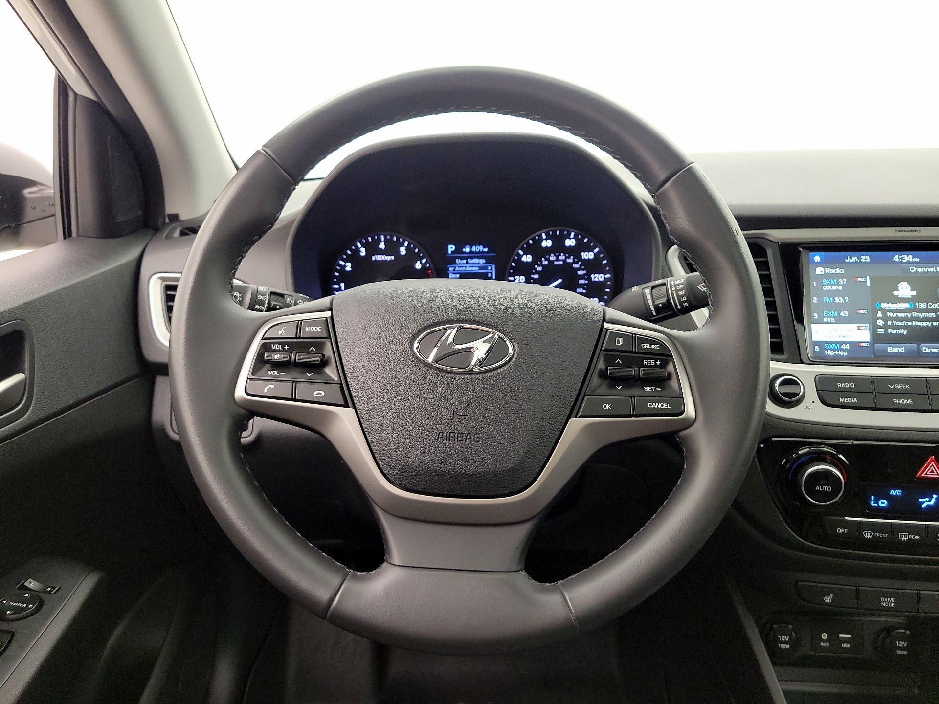 Thumbnail: 2022 Hyundai Accent - 10