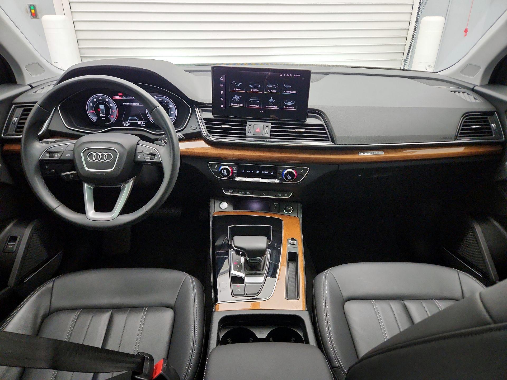 Thumbnail: 2023 Audi Q5 - 9
