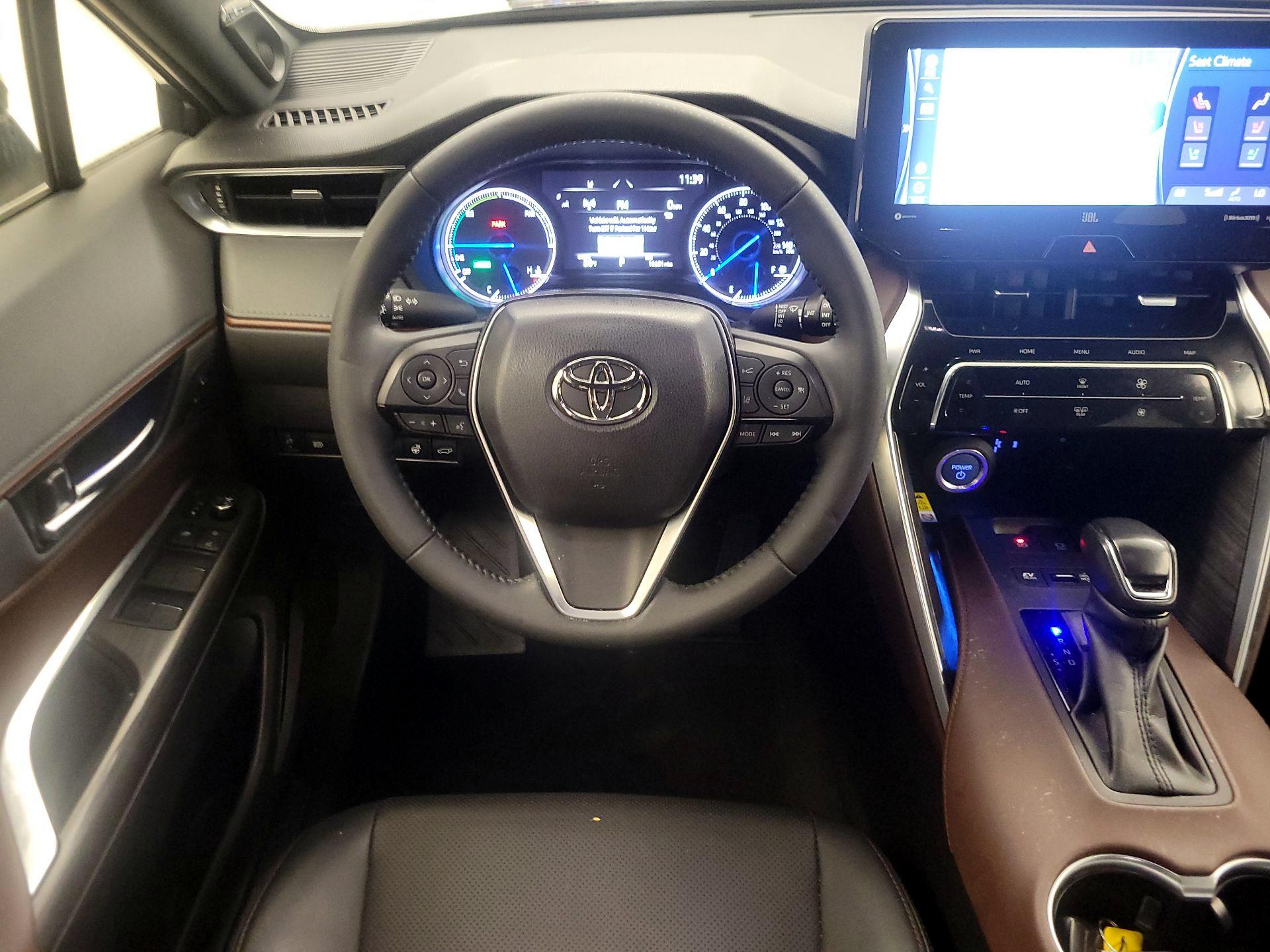 Thumbnail: 2021 Toyota Venza - 10
