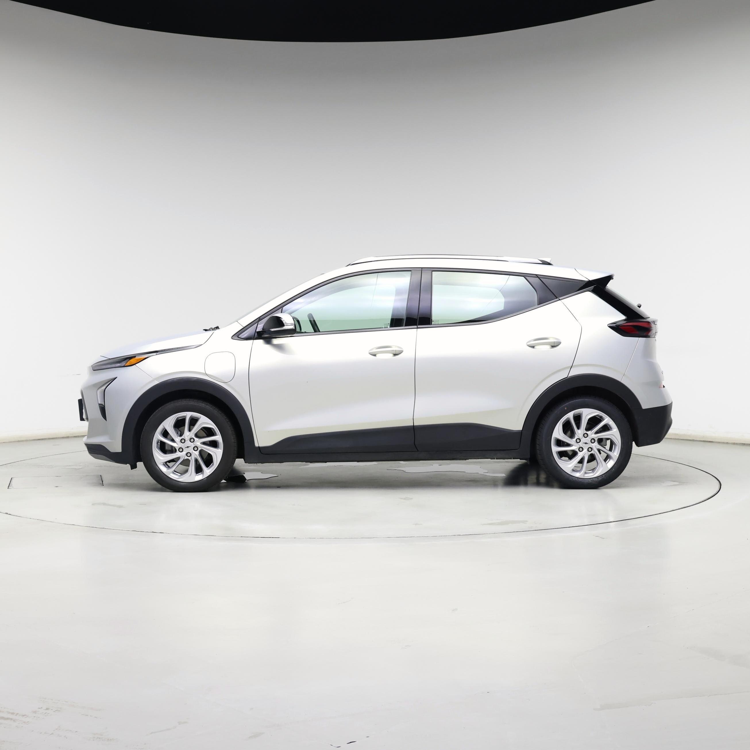Thumbnail: 2023 Chevrolet Bolt EUV - 3