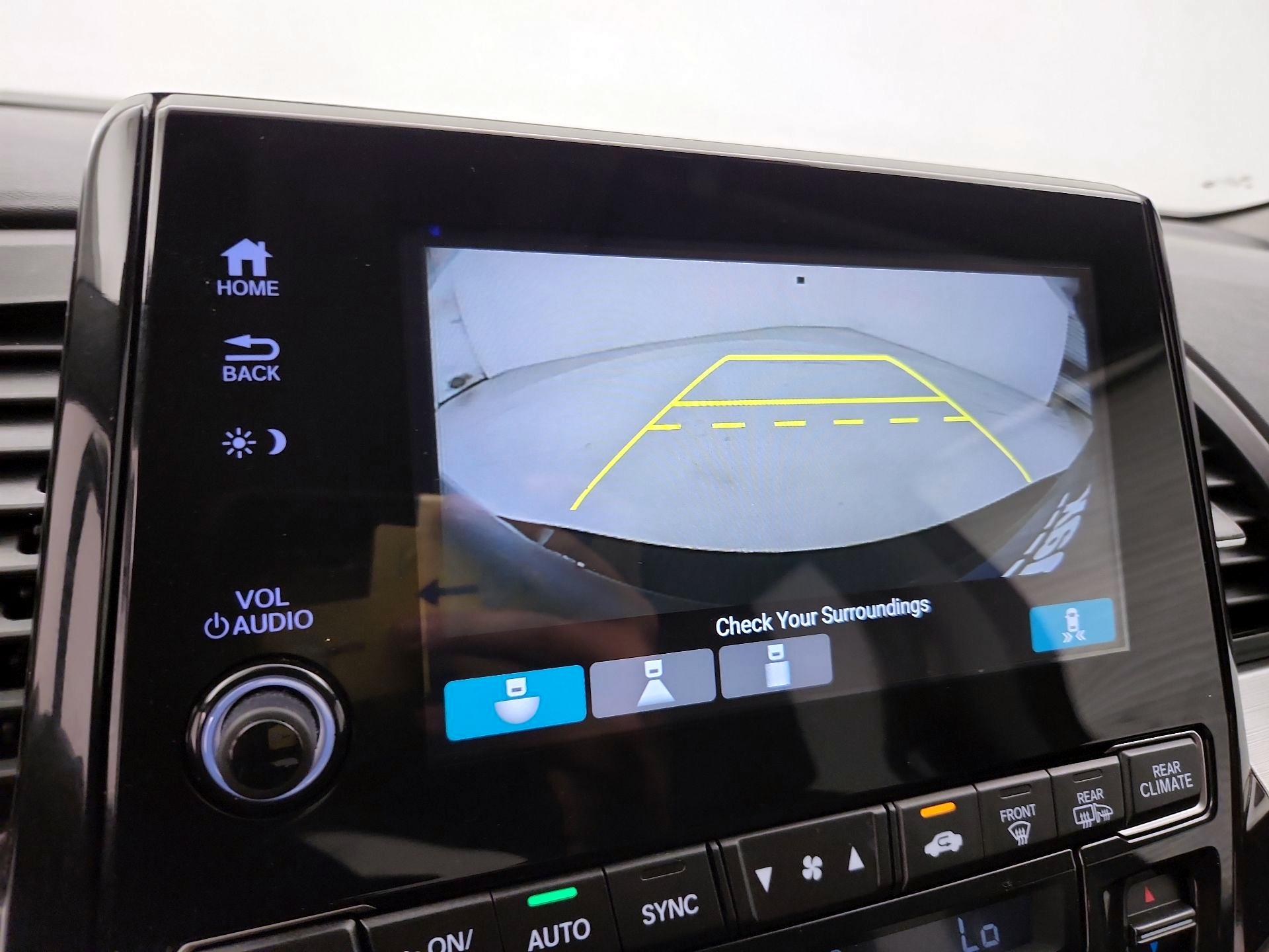Thumbnail: 2018 Honda Odyssey - 14