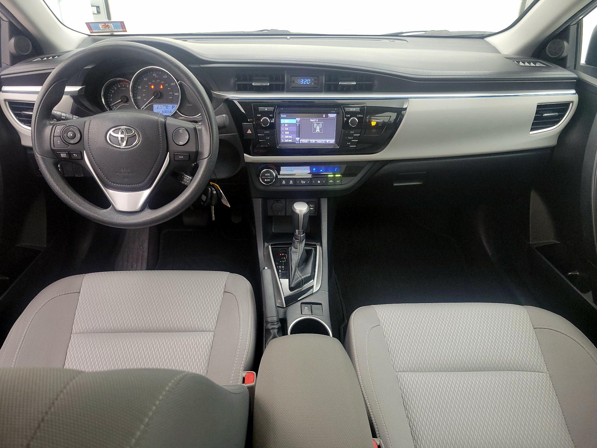 Thumbnail: 2015 Toyota Corolla - 9