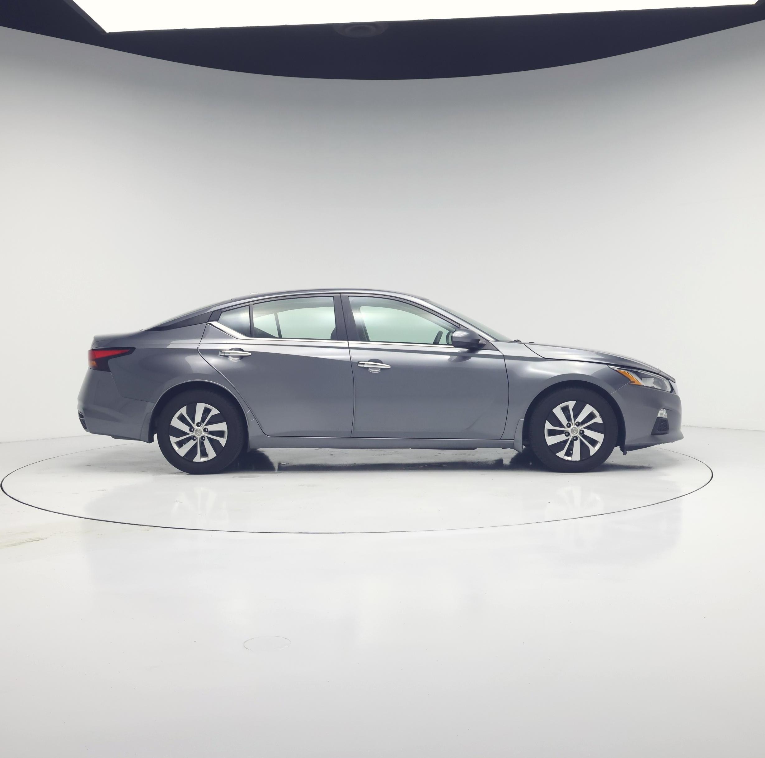 Thumbnail: 2020 Nissan Altima - 7