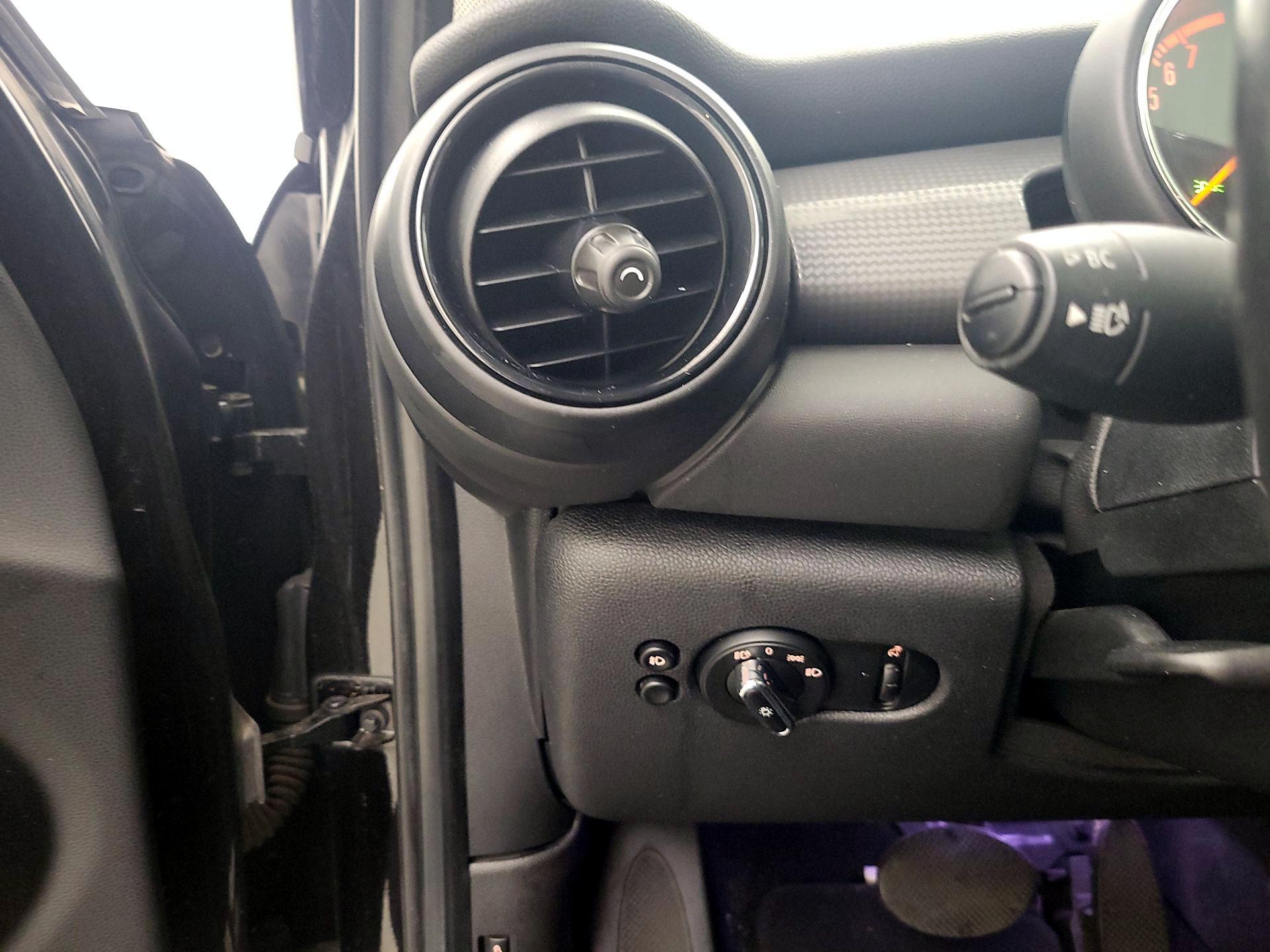 Thumbnail: 2020 MINI Cooper Hardtop - 13