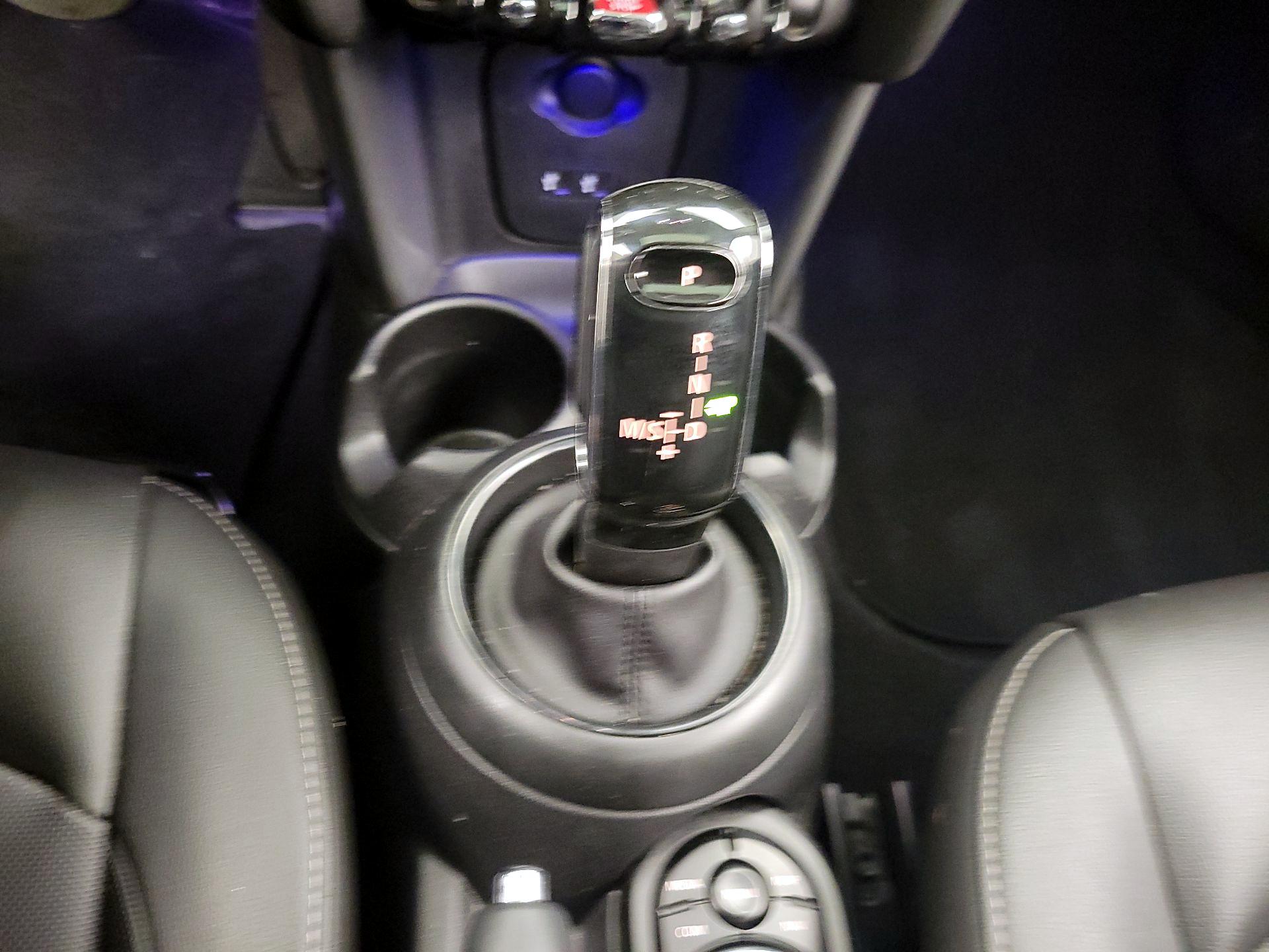 Thumbnail: 2020 MINI Cooper Hardtop - 17