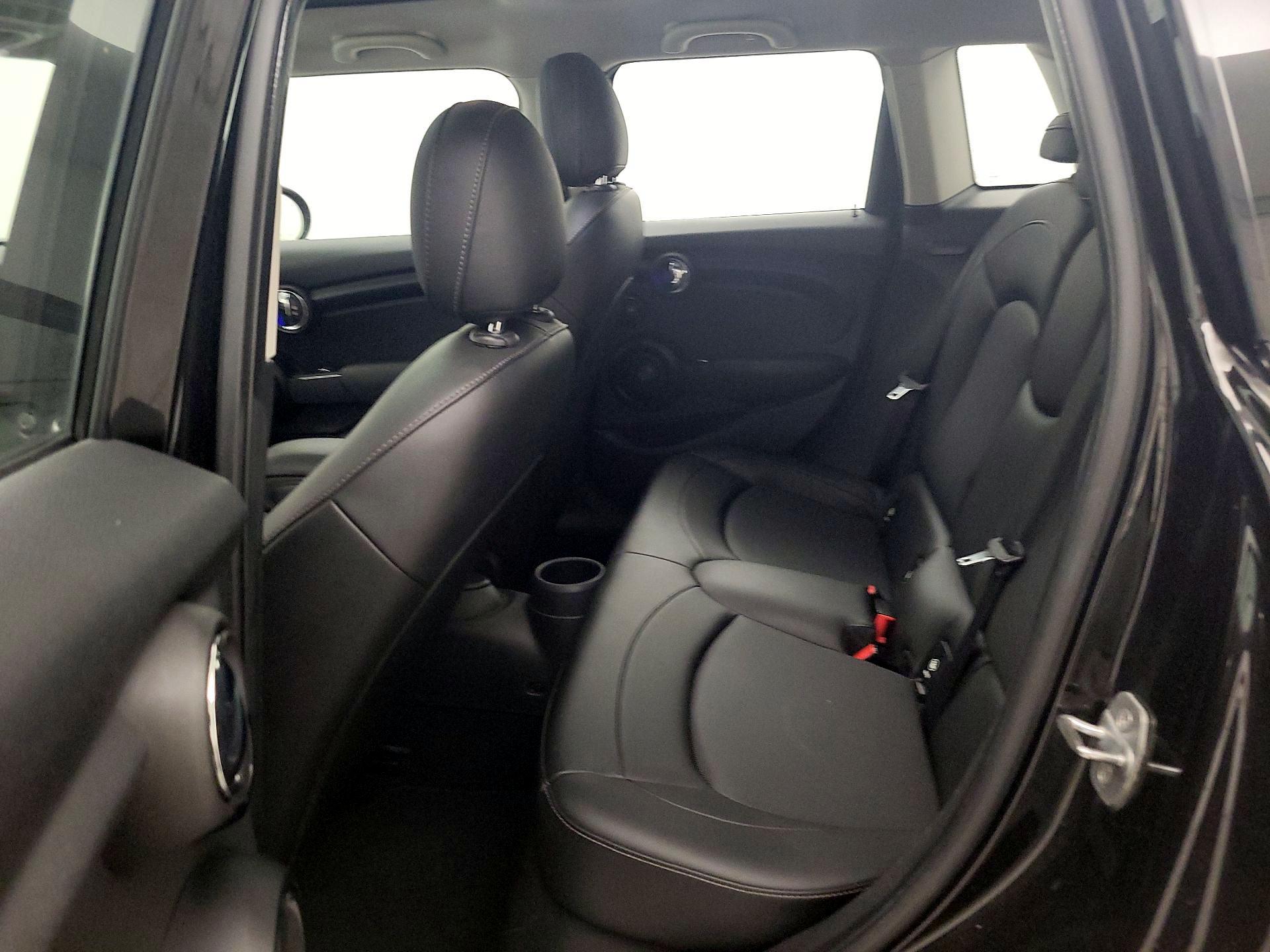 Thumbnail: 2020 MINI Cooper Hardtop - 20