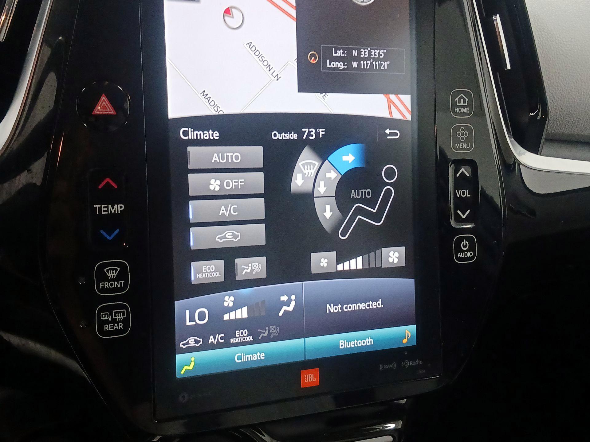 Thumbnail: 2018 Toyota Prius - 15