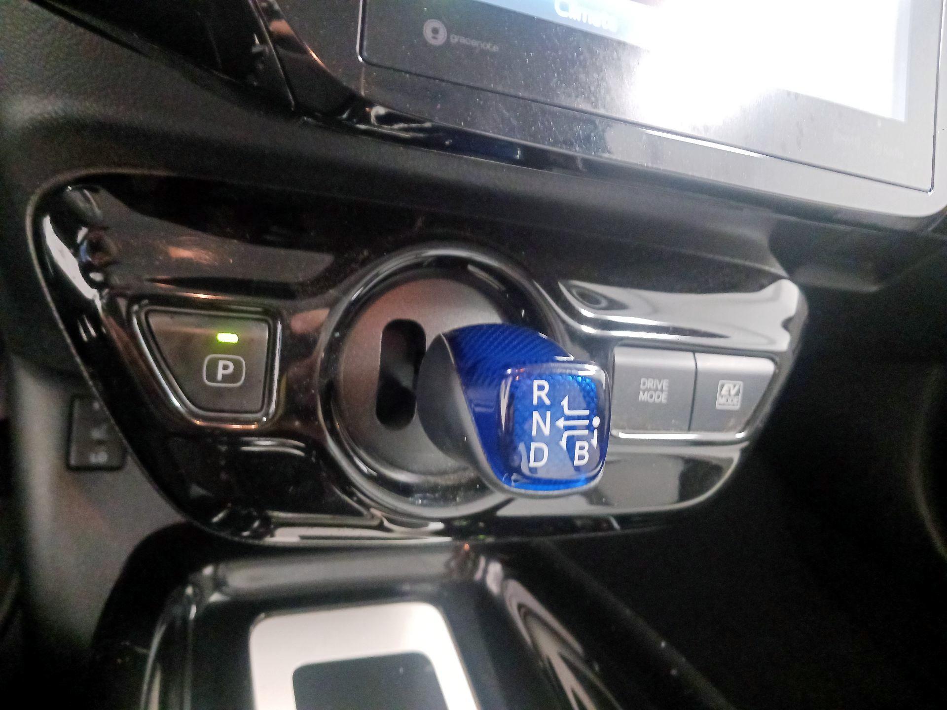 Thumbnail: 2018 Toyota Prius - 16