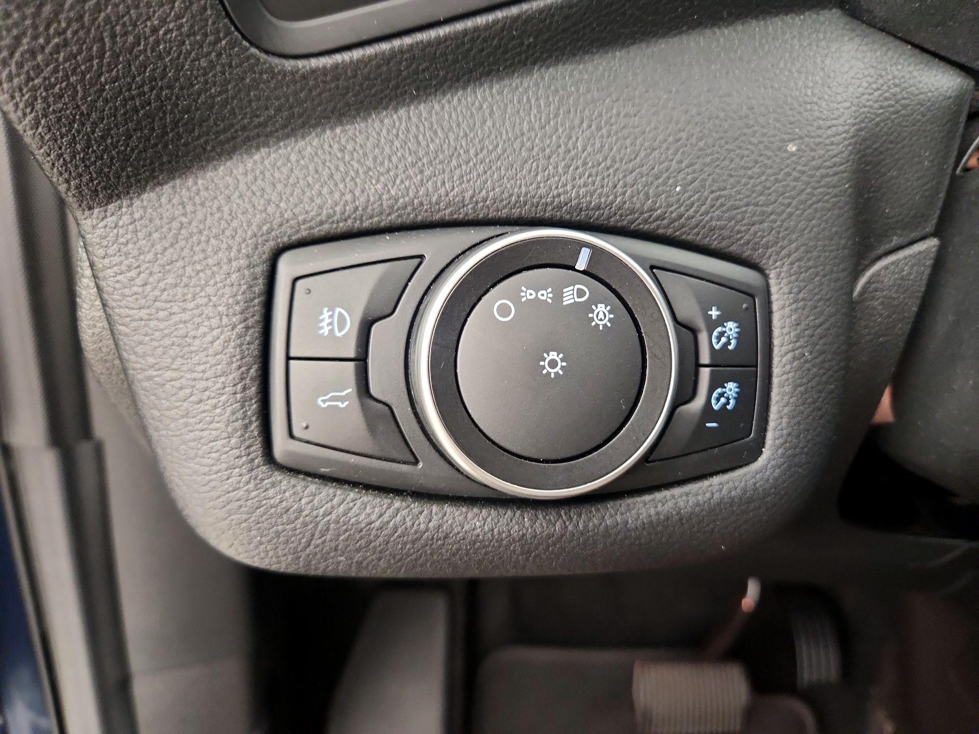 Thumbnail: 2018 Ford Escape - 13