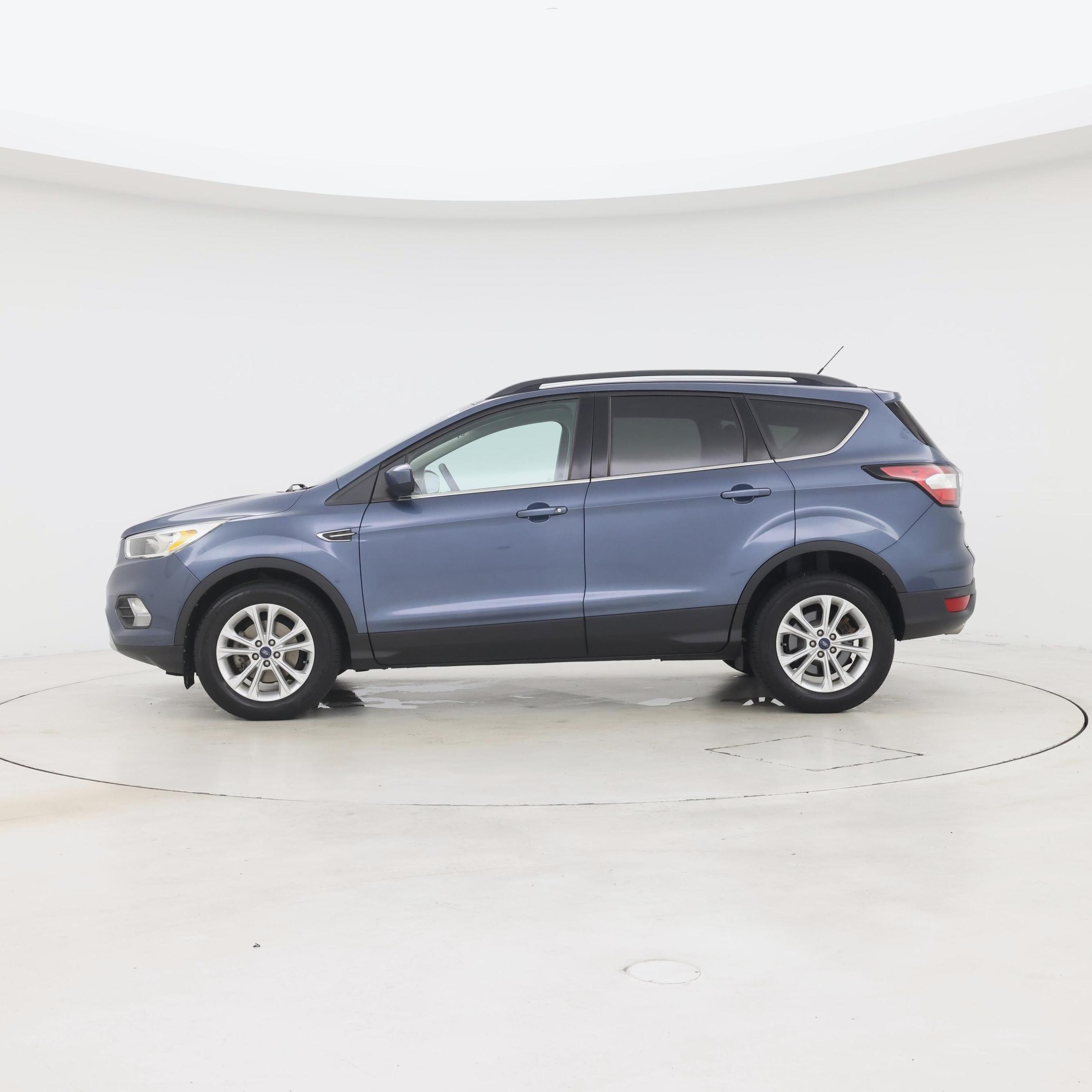 Thumbnail: 2018 Ford Escape - 3
