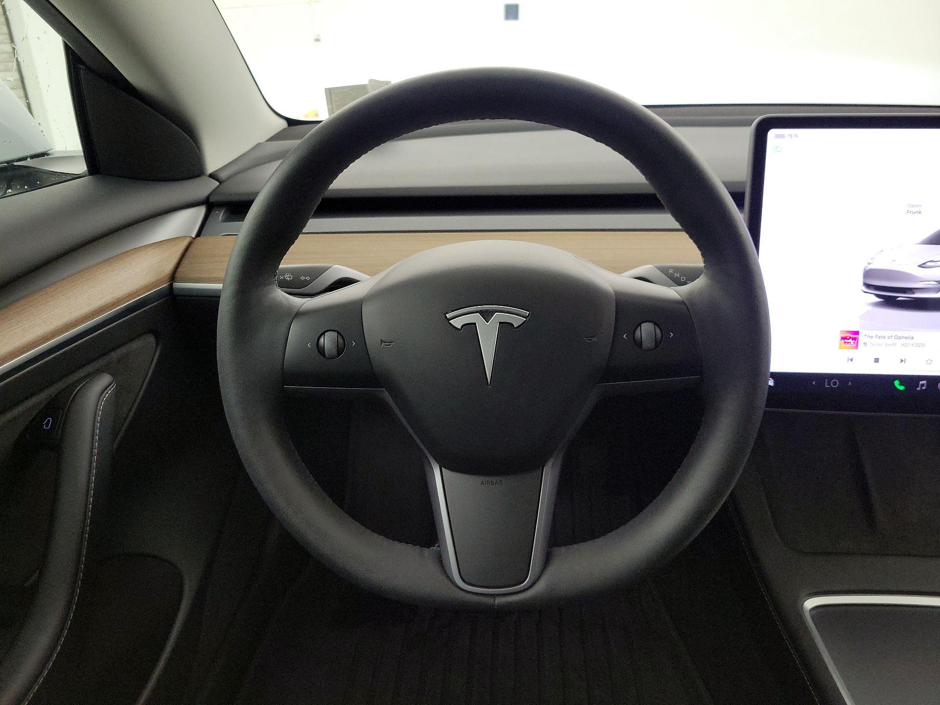 Thumbnail: 2023 Tesla Model 3 - 10