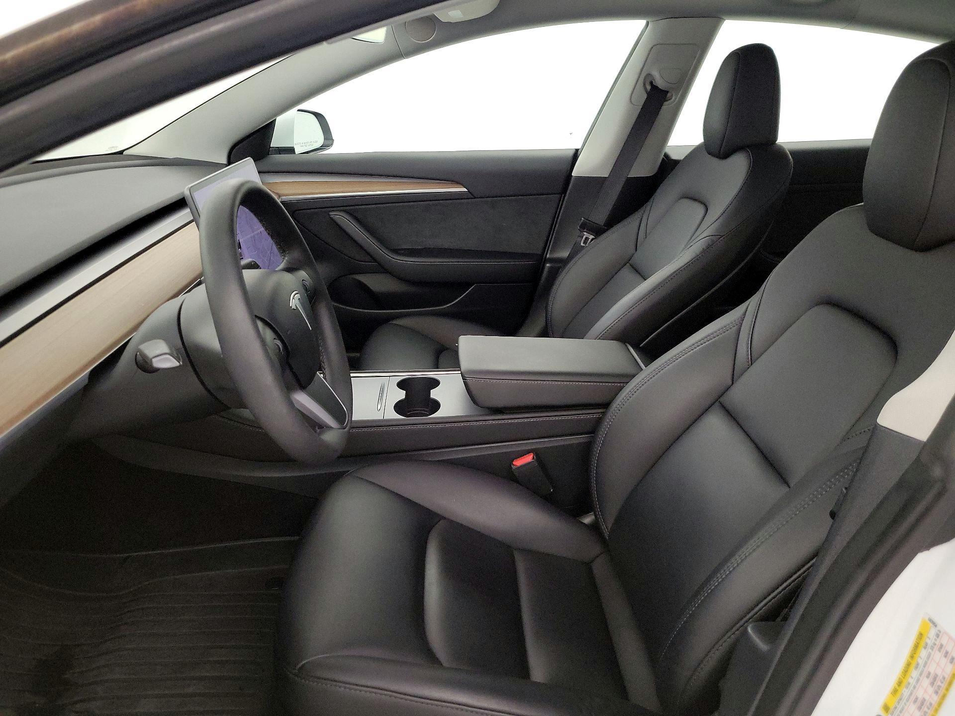 Thumbnail: 2023 Tesla Model 3 - 11