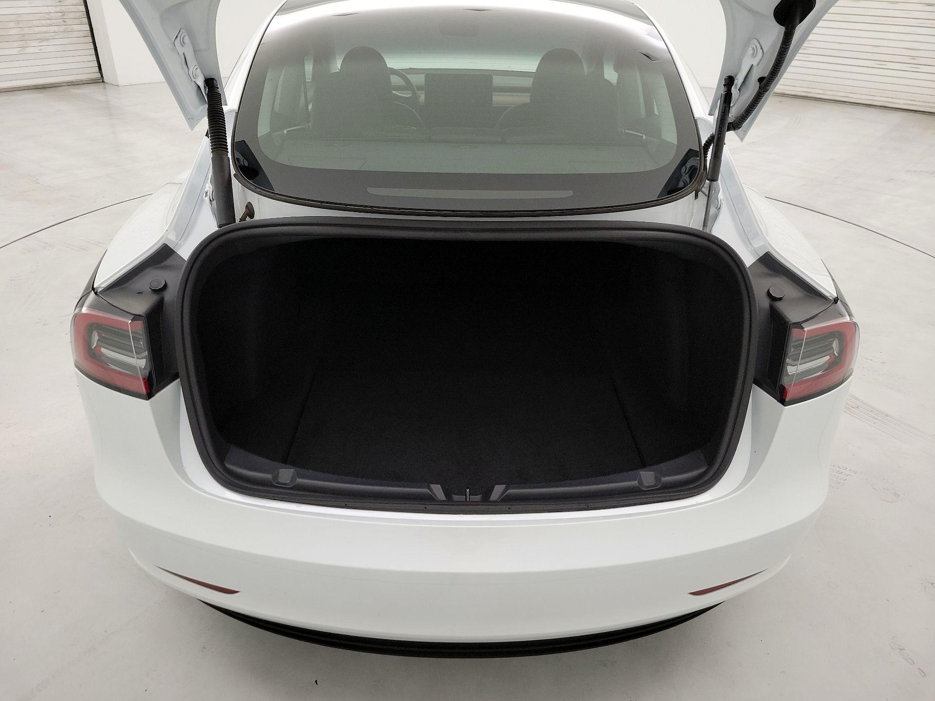 Thumbnail: 2023 Tesla Model 3 - 19
