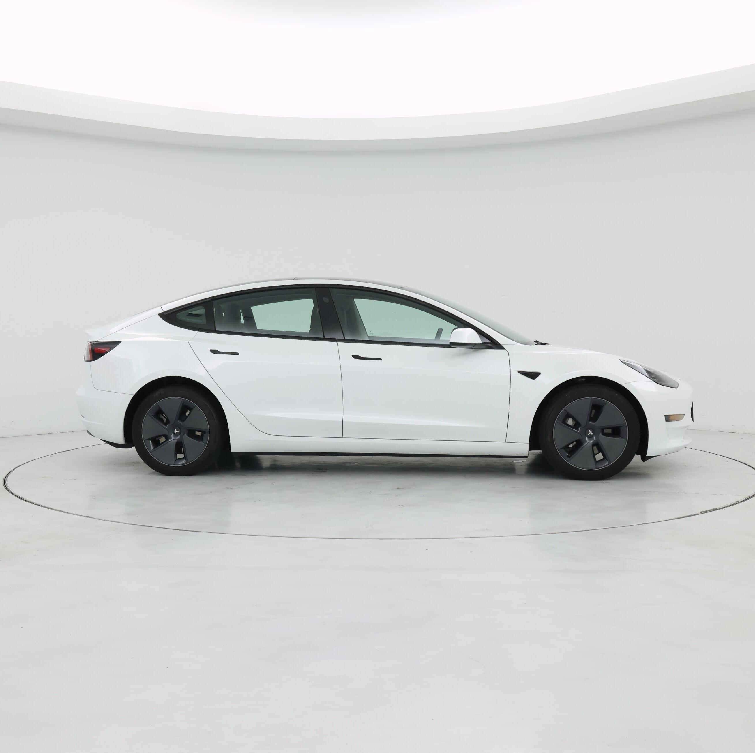 Thumbnail: 2023 Tesla Model 3 - 7