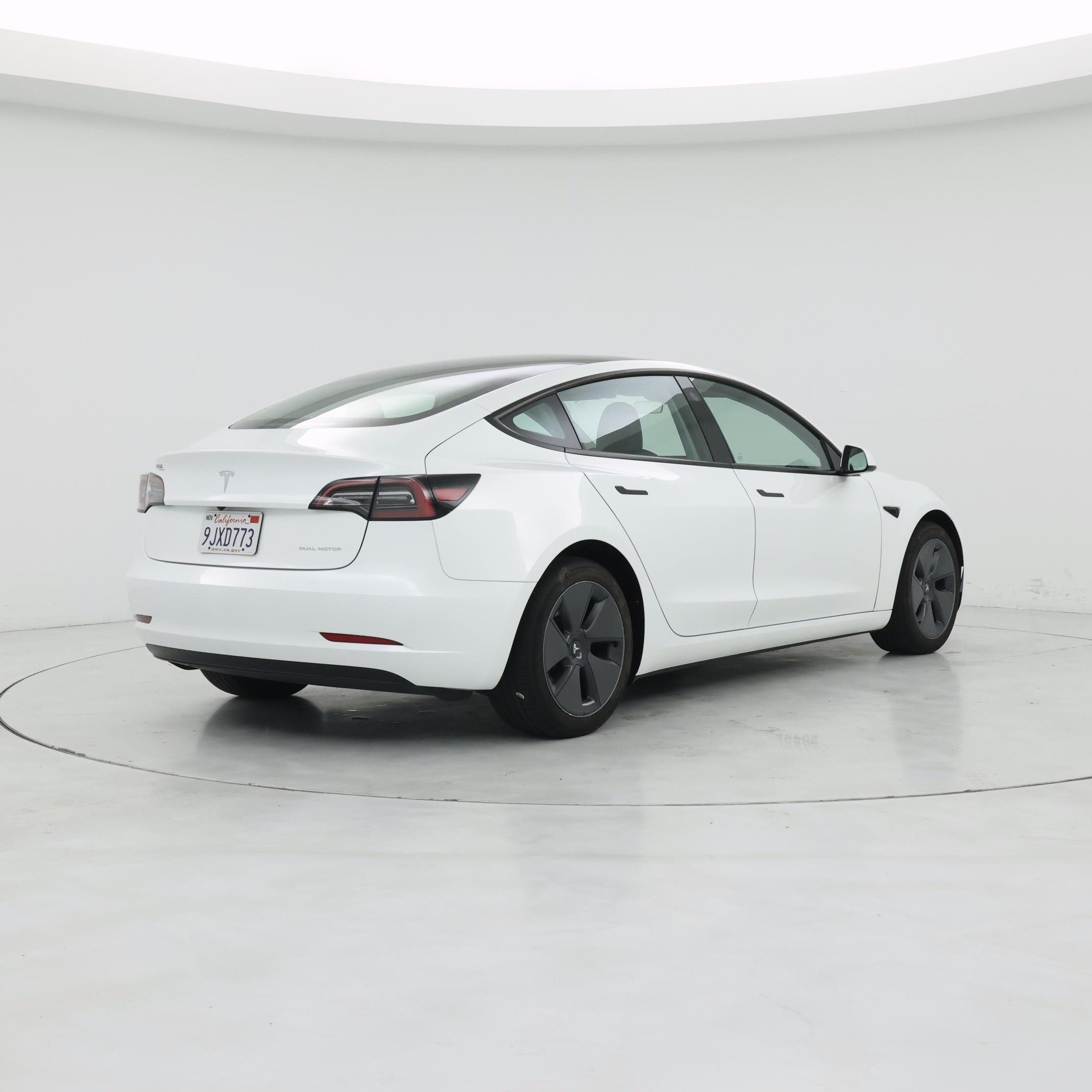 Thumbnail: 2023 Tesla Model 3 - 8