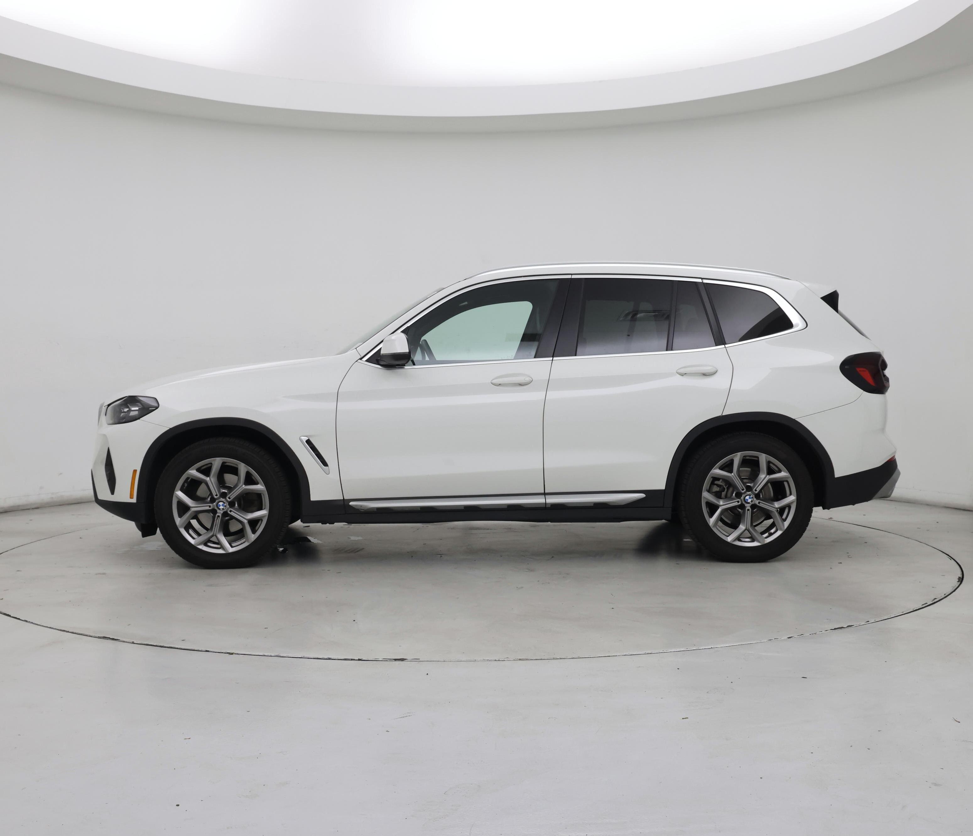 Thumbnail: 2022 BMW X3 - 3