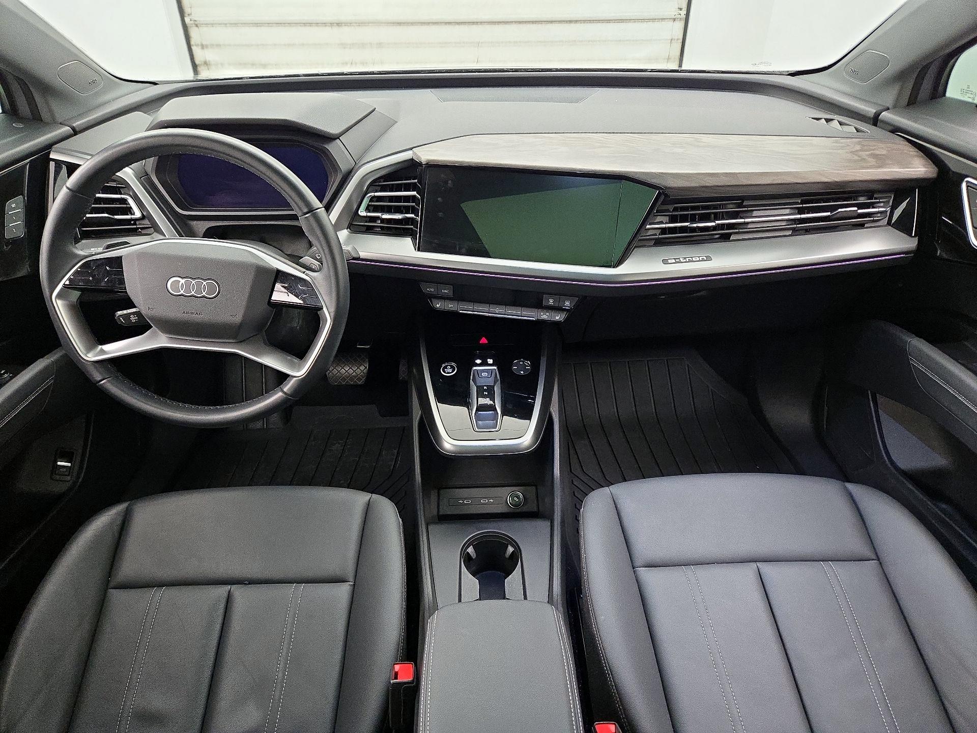 Thumbnail: 2023 Audi Q4 e-tron - 9
