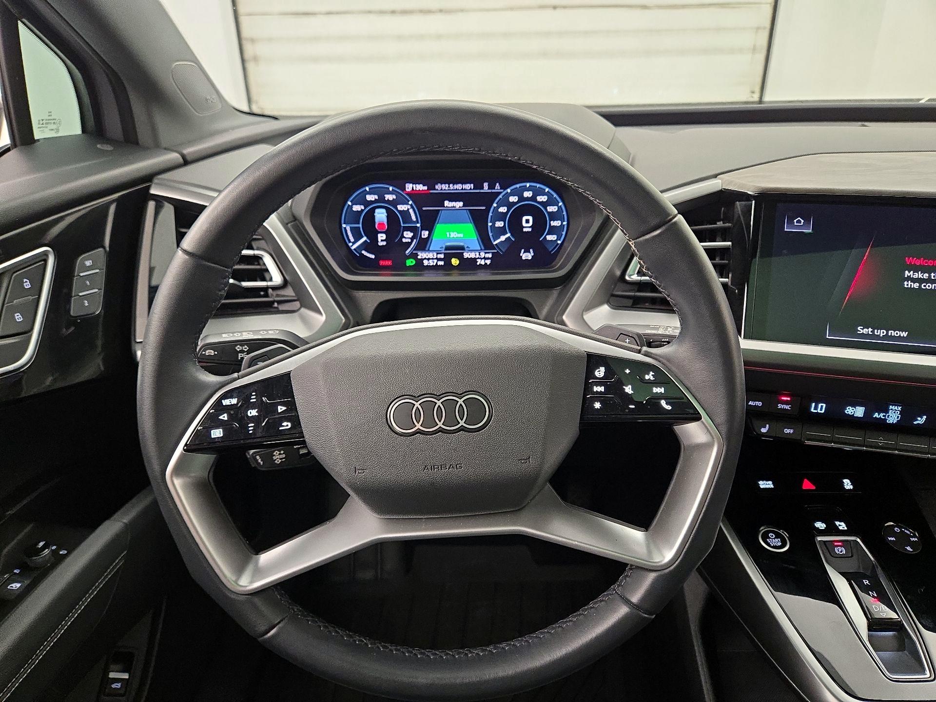 Thumbnail: 2023 Audi Q4 e-tron - 10