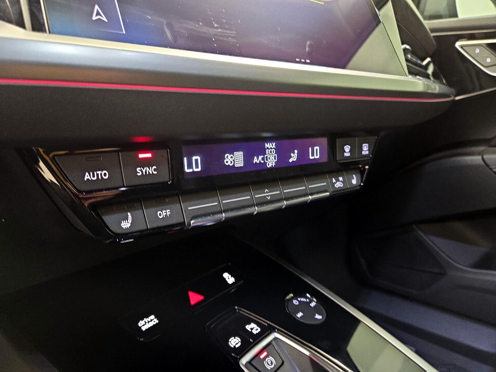 Thumbnail: 2023 Audi Q4 e-tron - 17