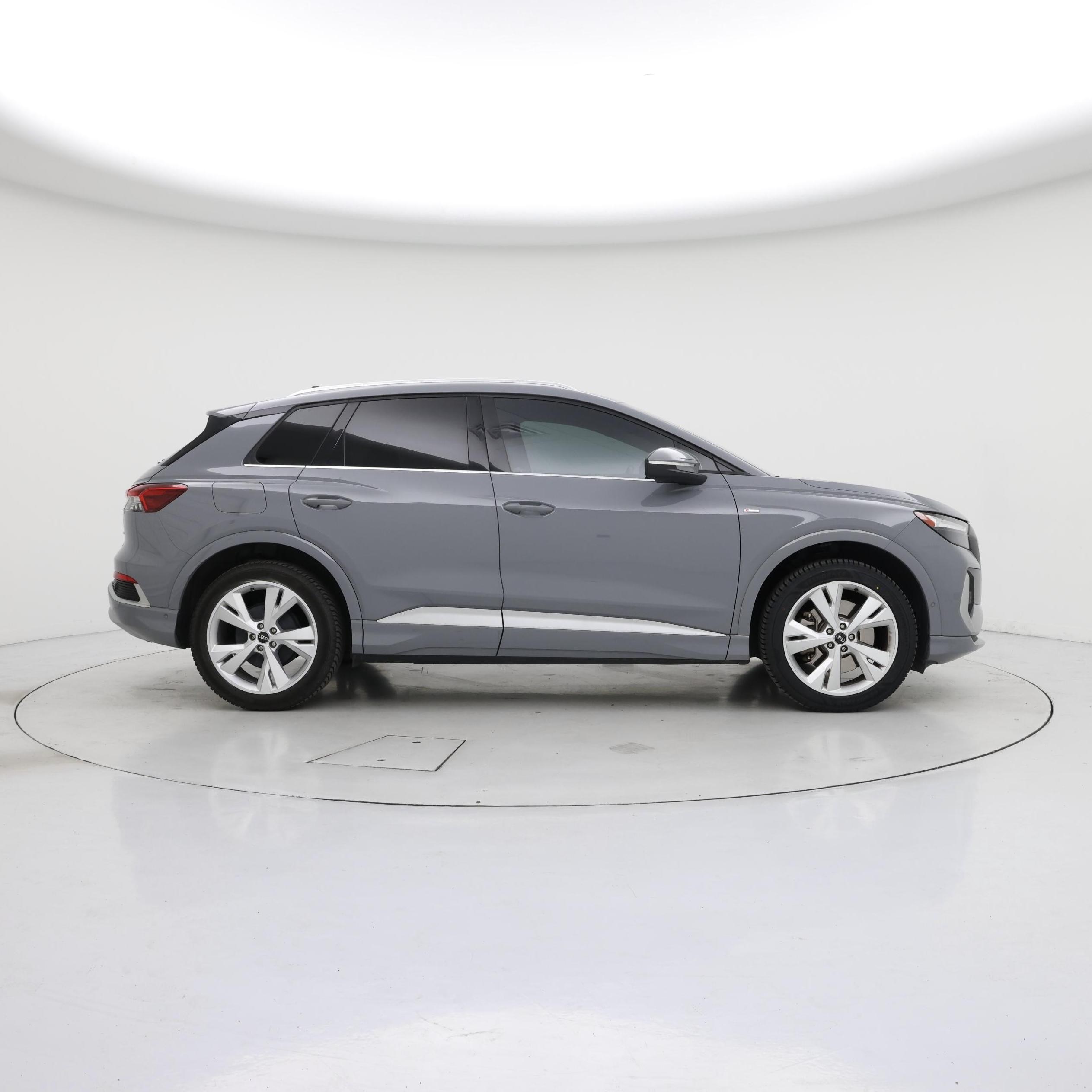 Thumbnail: 2023 Audi Q4 e-tron - 7