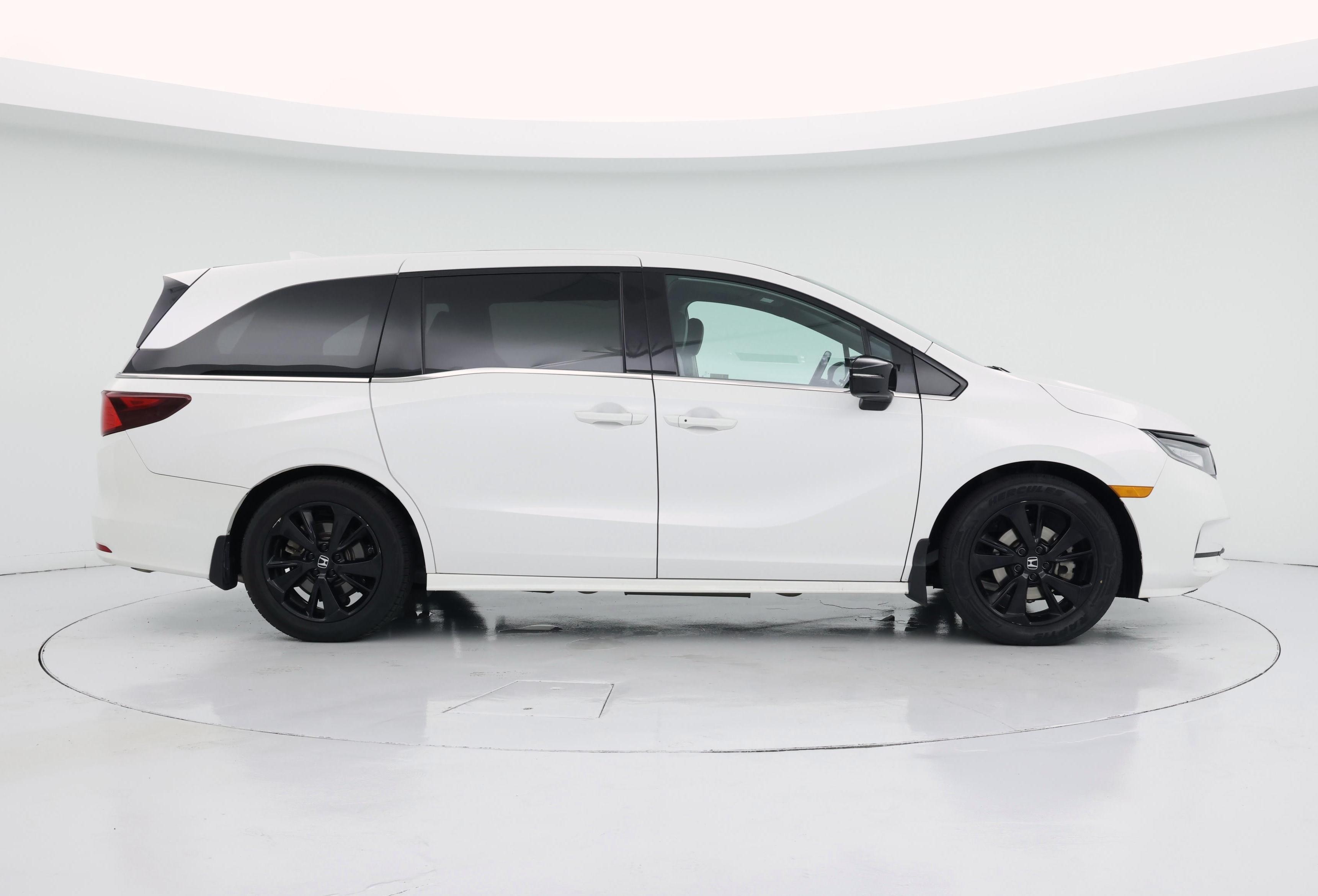 Thumbnail: 2023 Honda Odyssey - 7