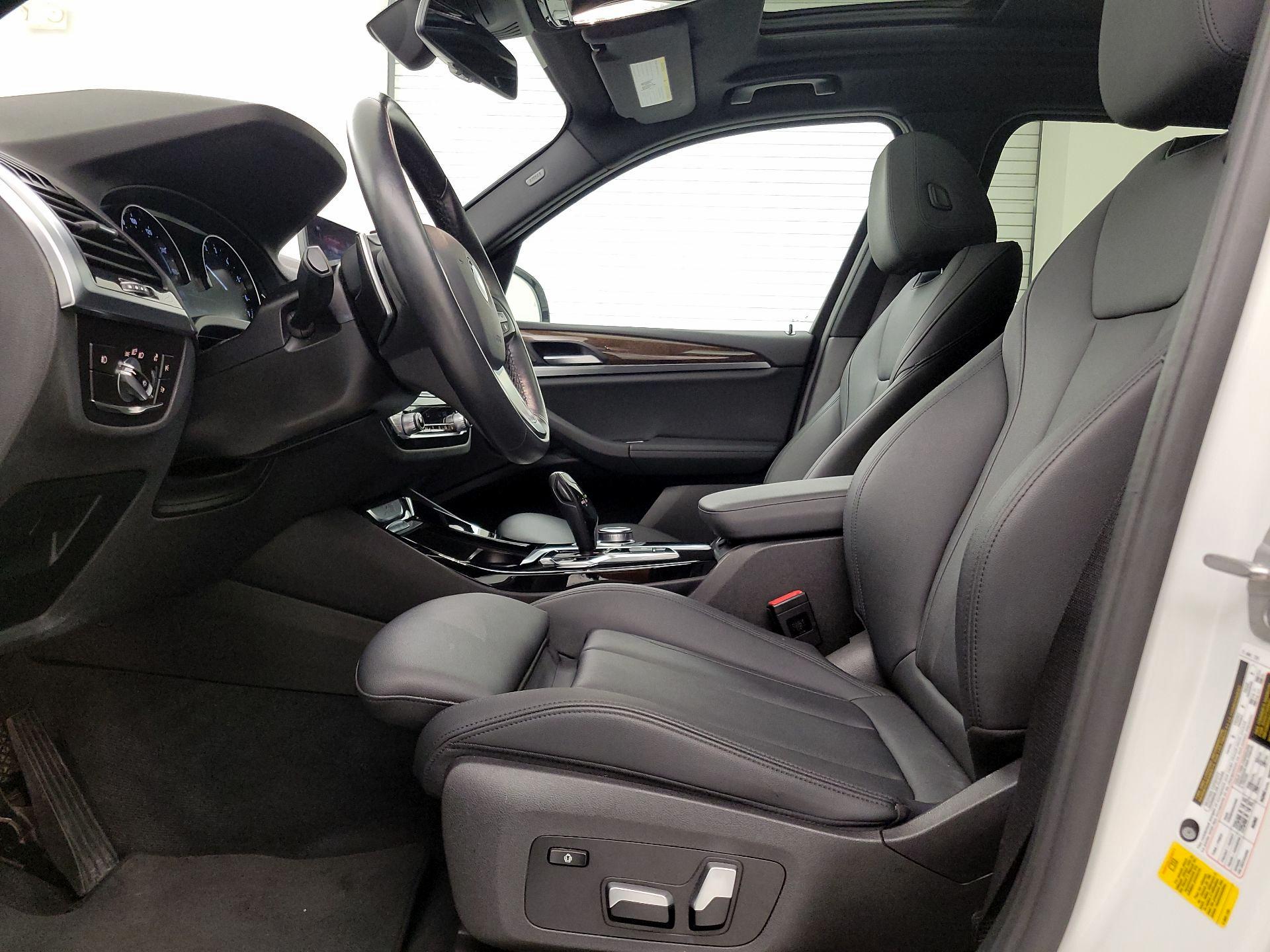 Thumbnail: 2021 BMW X3 - 11