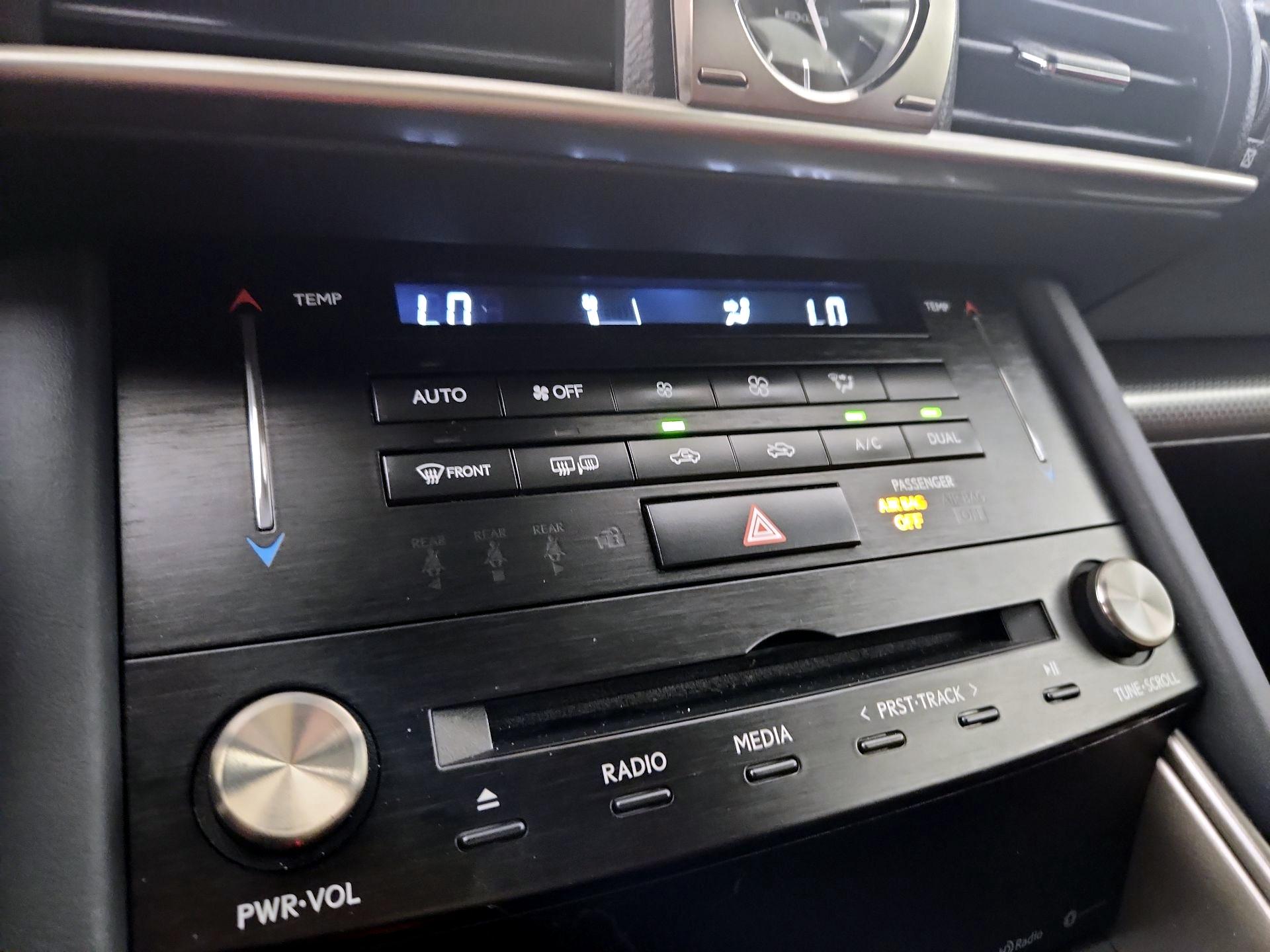 Thumbnail: 2018 Lexus IS - 16