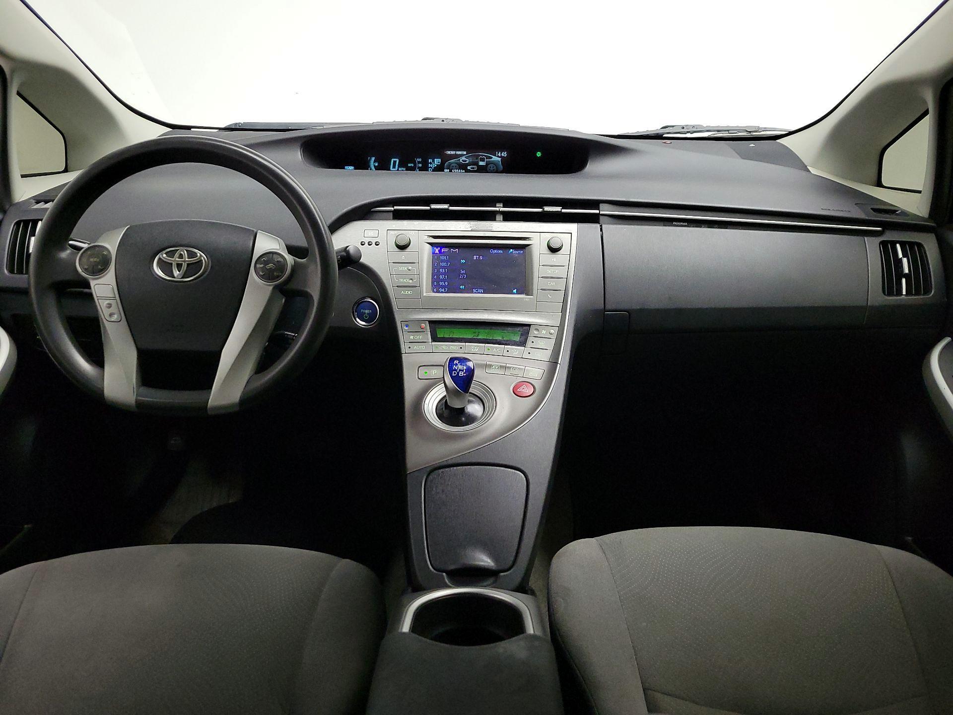 Thumbnail: 2014 Toyota Prius - 9