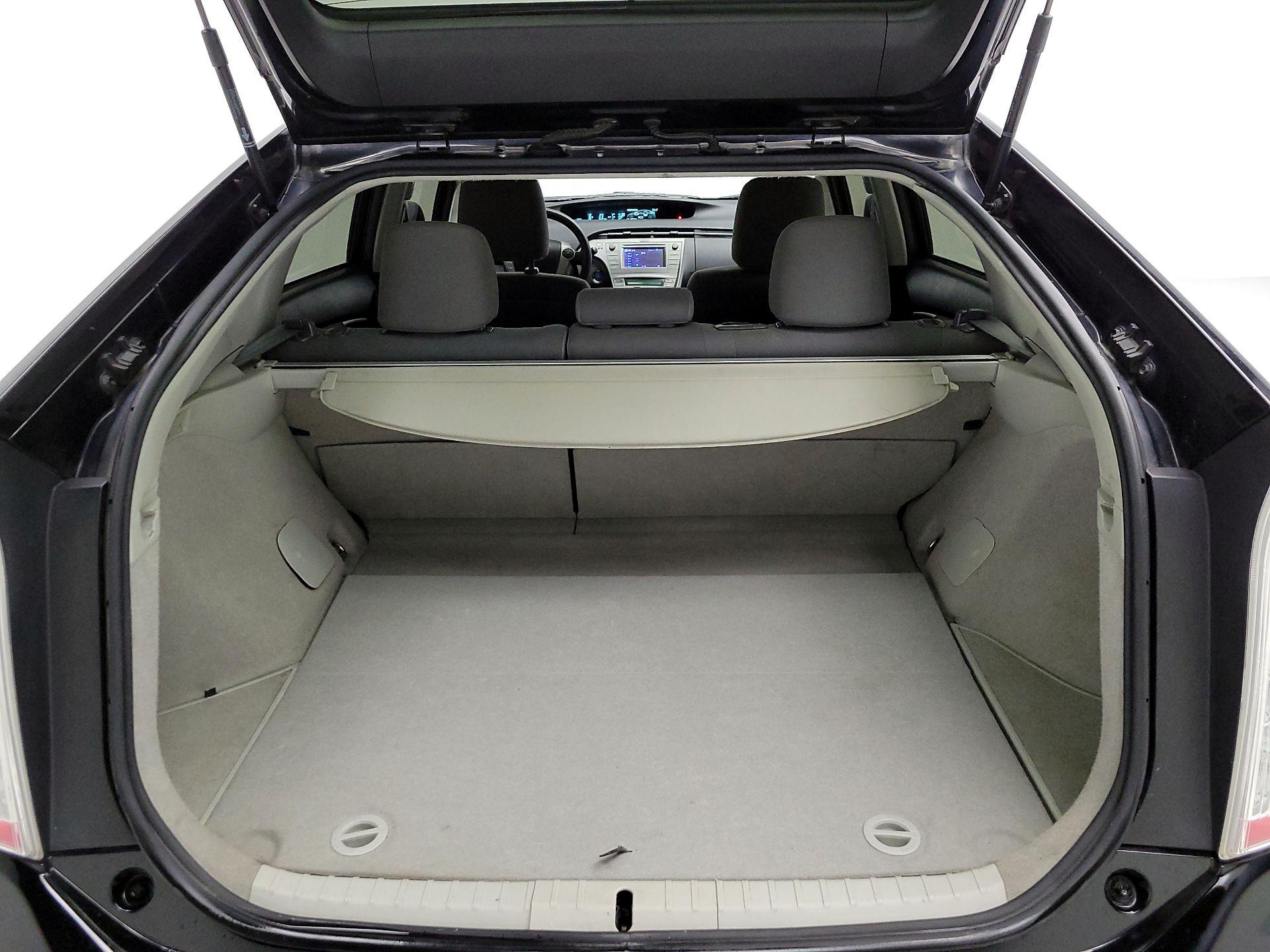 Thumbnail: 2014 Toyota Prius - 19