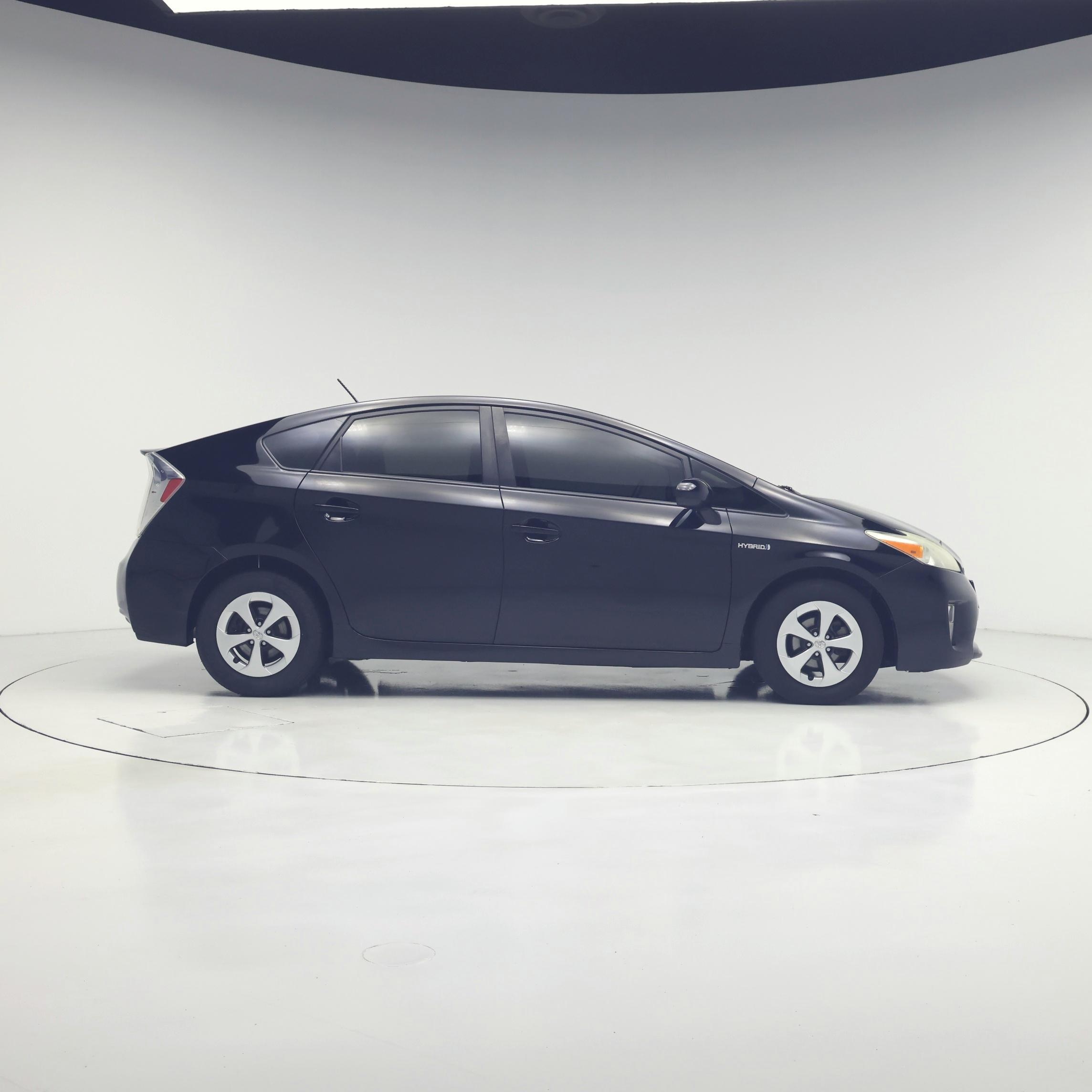 Thumbnail: 2014 Toyota Prius - 7