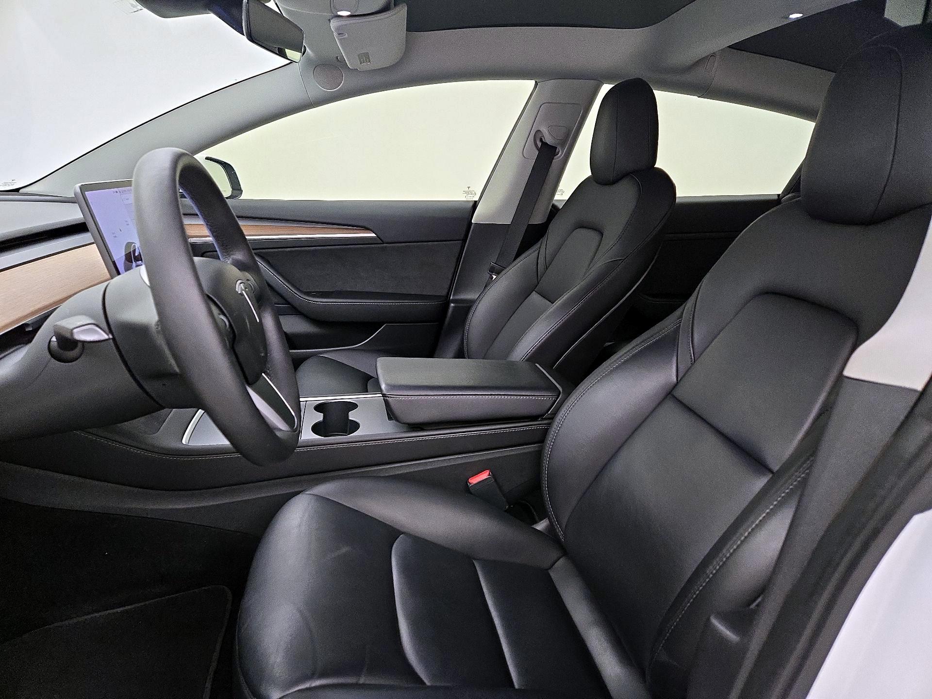 Thumbnail: 2022 Tesla Model 3 - 11