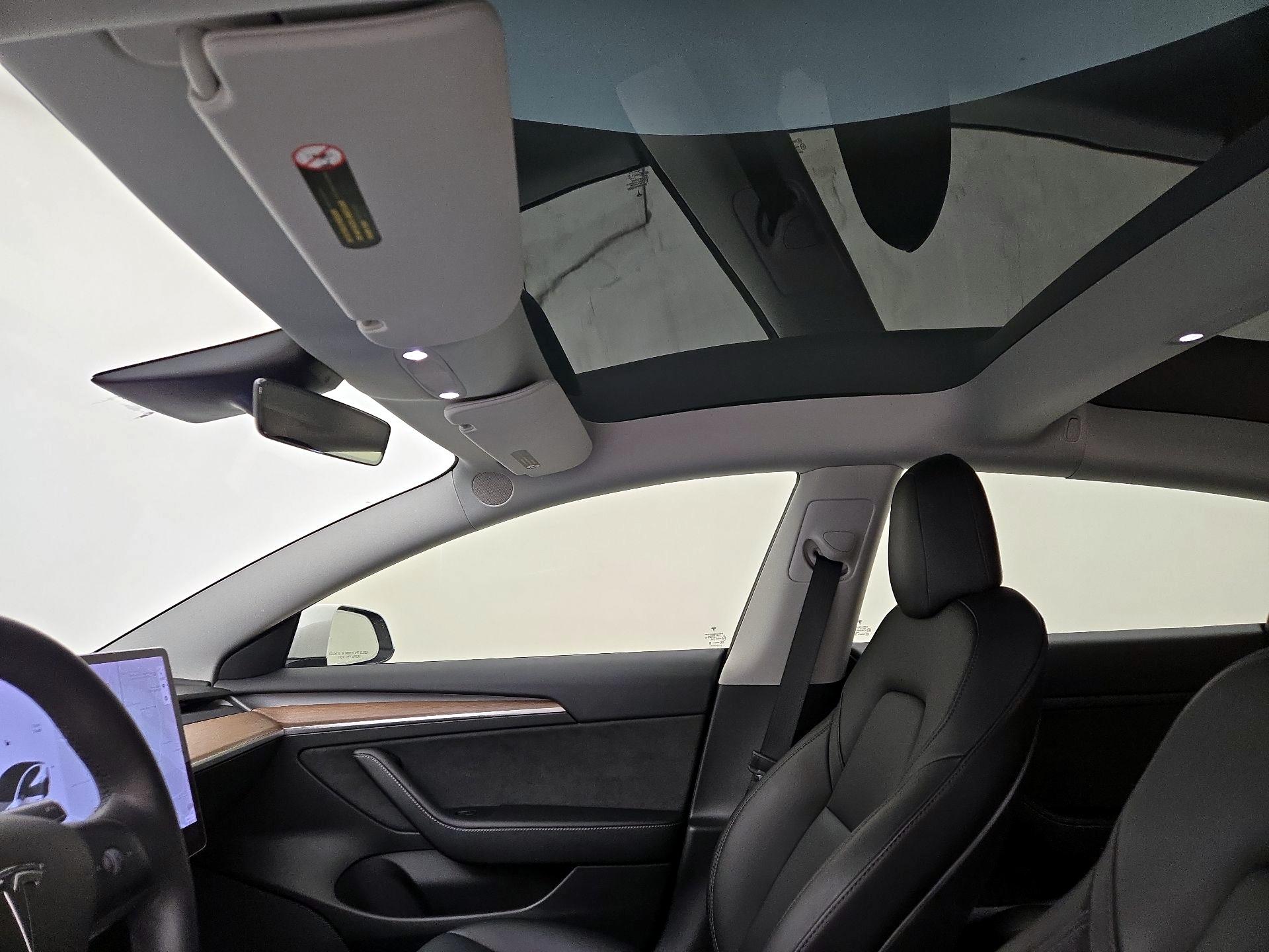 Thumbnail: 2022 Tesla Model 3 - 19